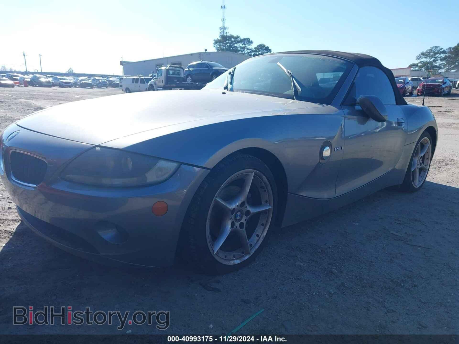 2005 BMW Z4 - VIN: 4USBT33595LS56131 - Фото 2