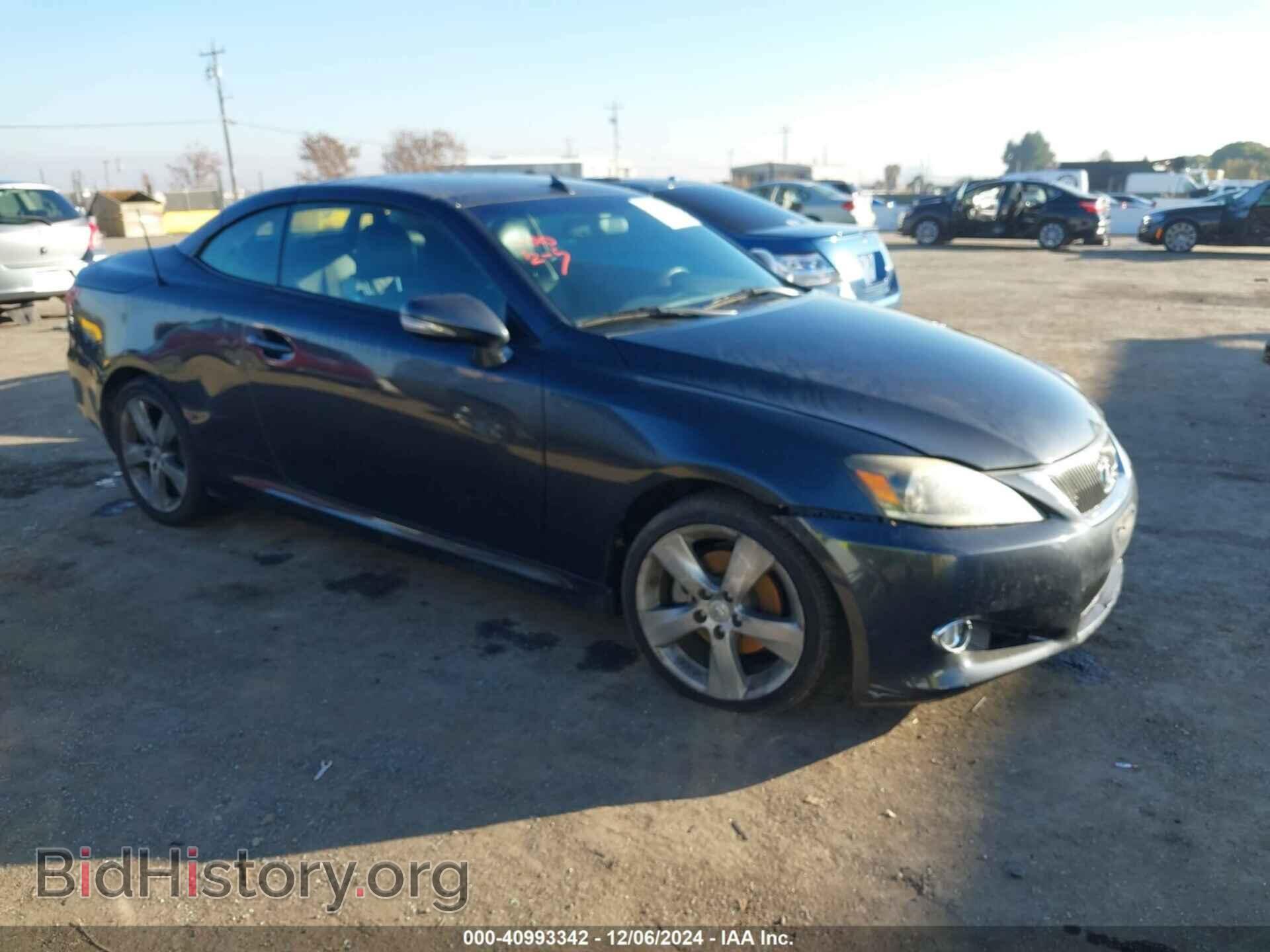 Photo JTHFF2C2XB2519306 - LEXUS IS 250C 2011