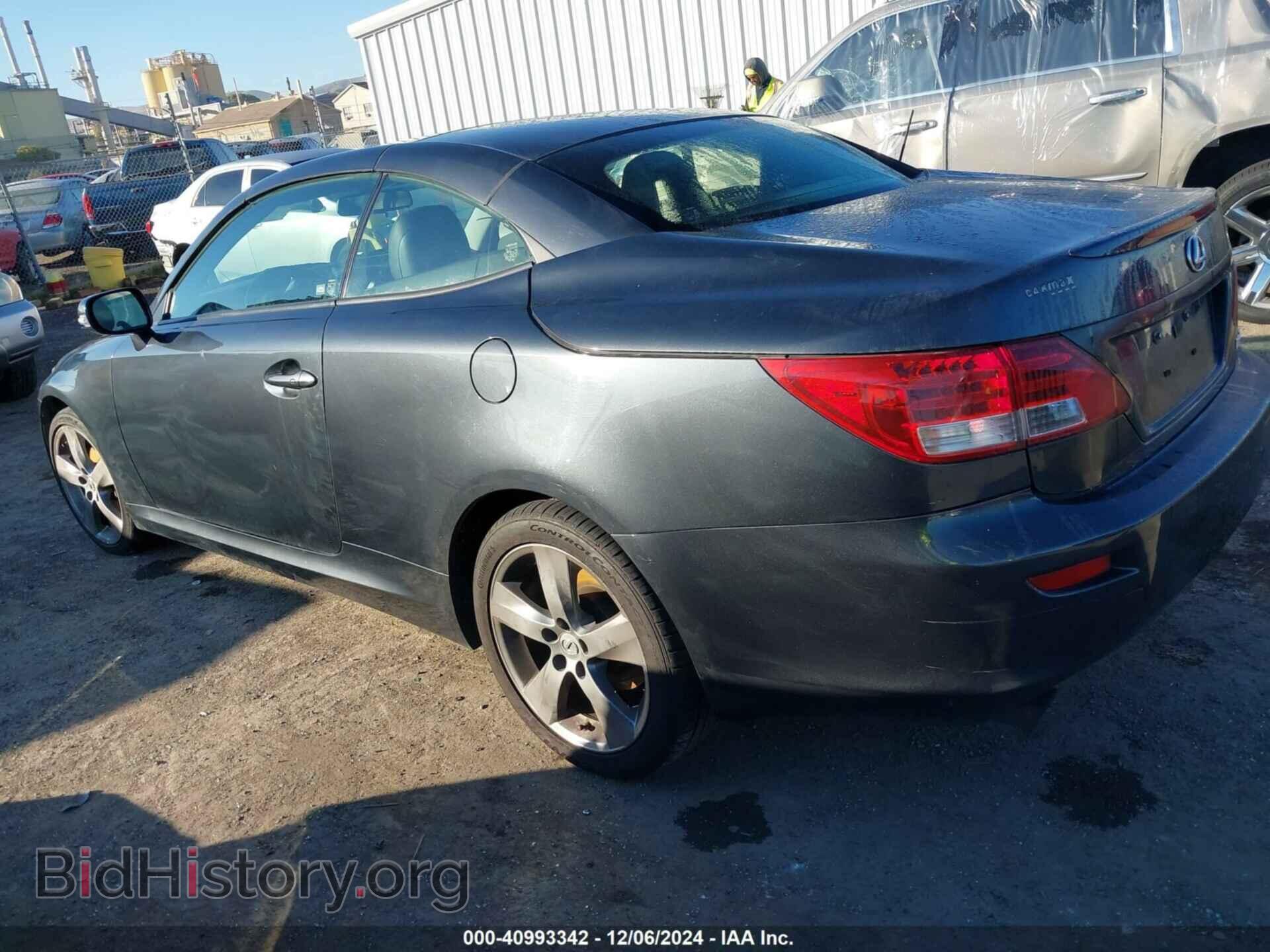 2011 LEXUS IS 250C - VIN: JTHFF2C2XB2519306 - Фото 3