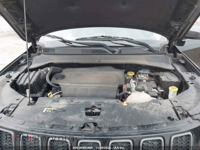 2020 Jeep COMPASS (VIN 3C4NJDDB0LT207923) — photo 10 of 16