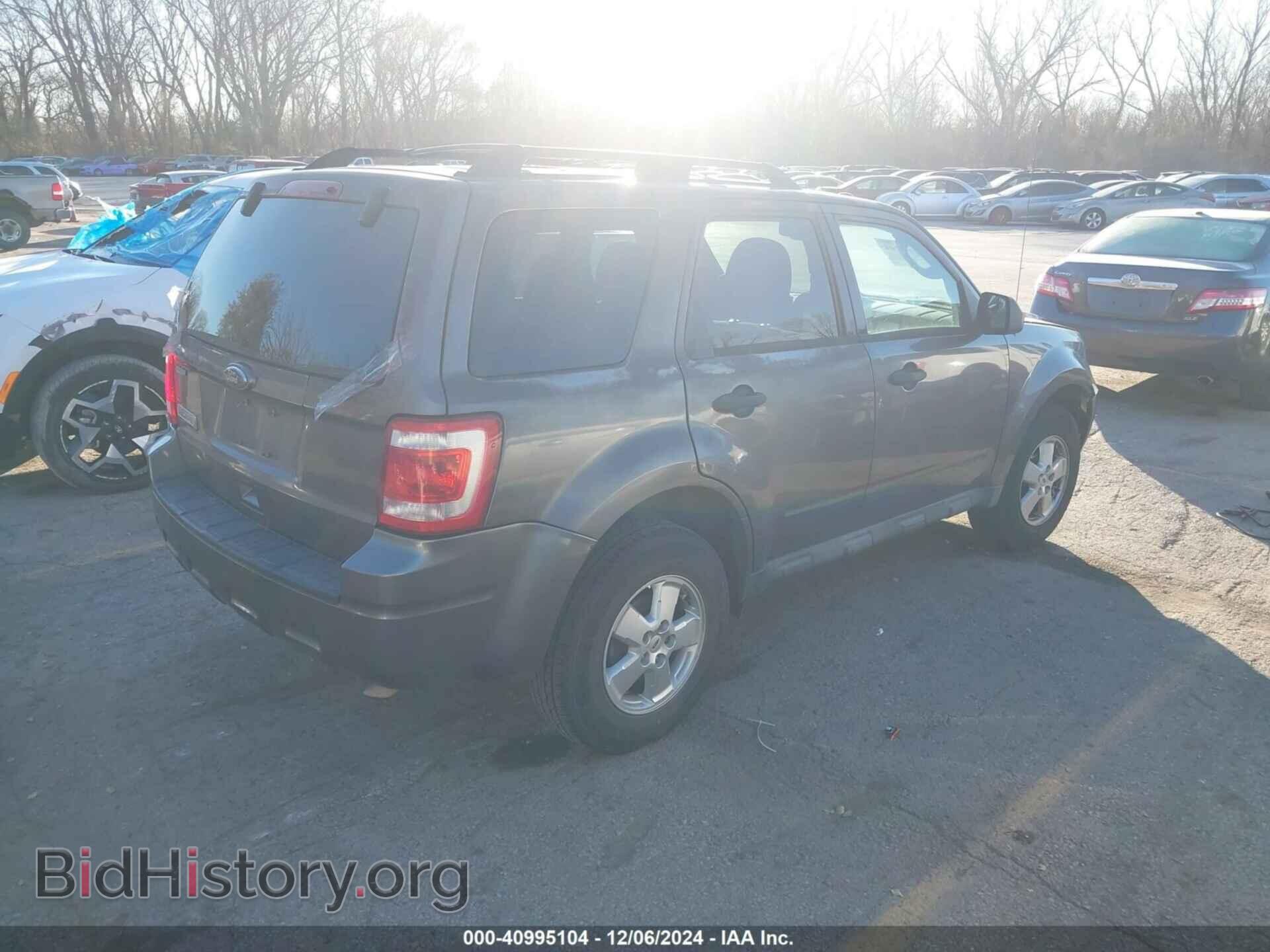 2010 FORD ESCAPE - VIN: 1FMCU0D70AKC15260 - Фото 4
