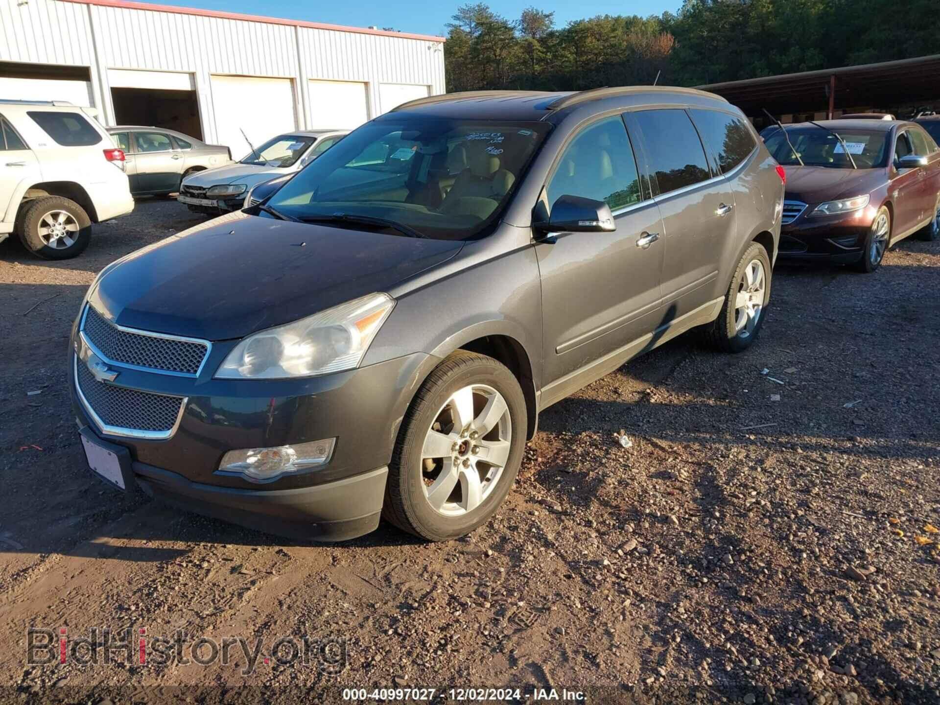 2012 CHEVROLET TRAVERSE - VIN: 1GNKVLED2CJ325083 - Фото 2