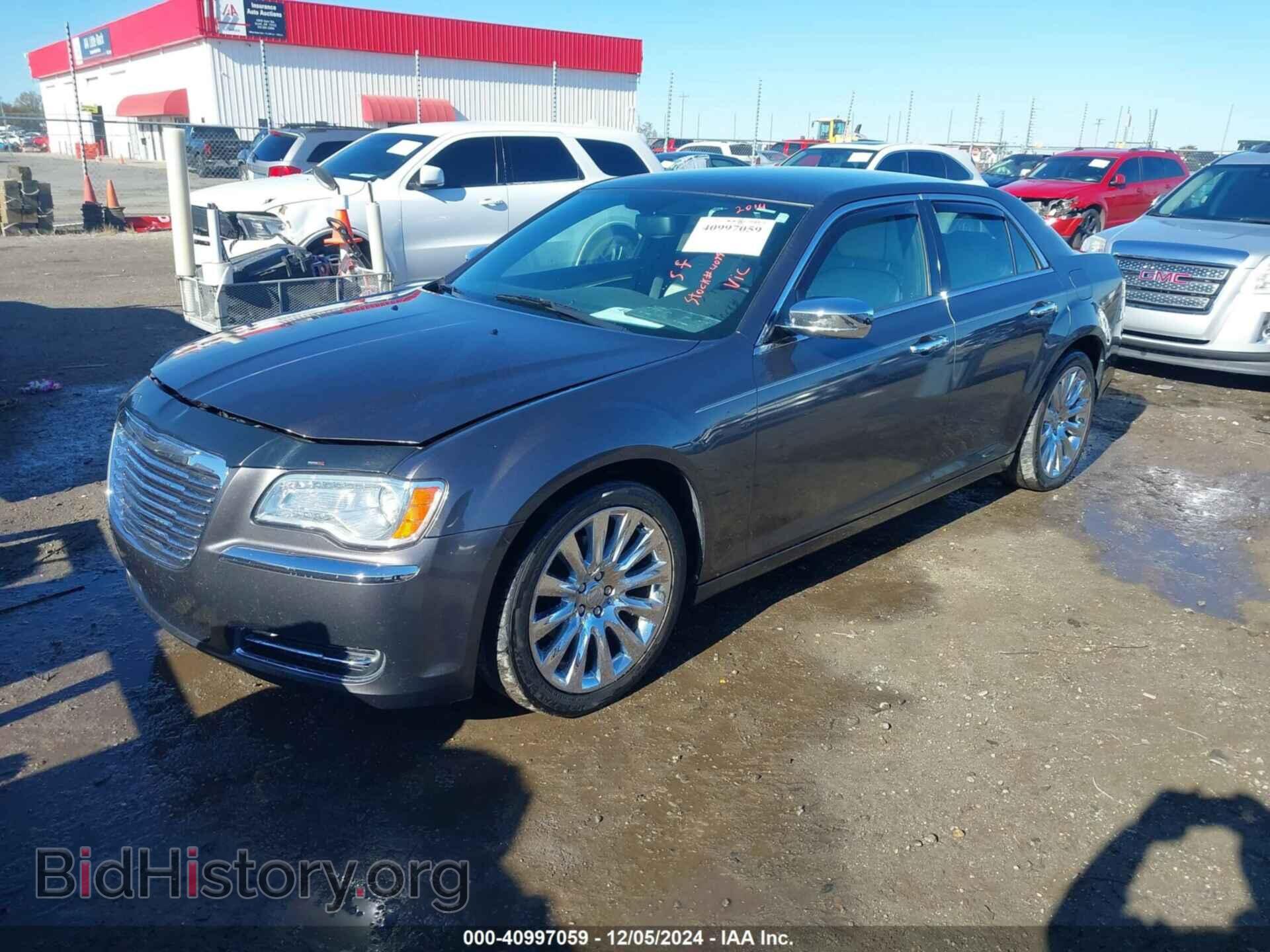 2014 CHRYSLER 300 - VIN: 2C3CCAAG8EH343247 - Фото 2