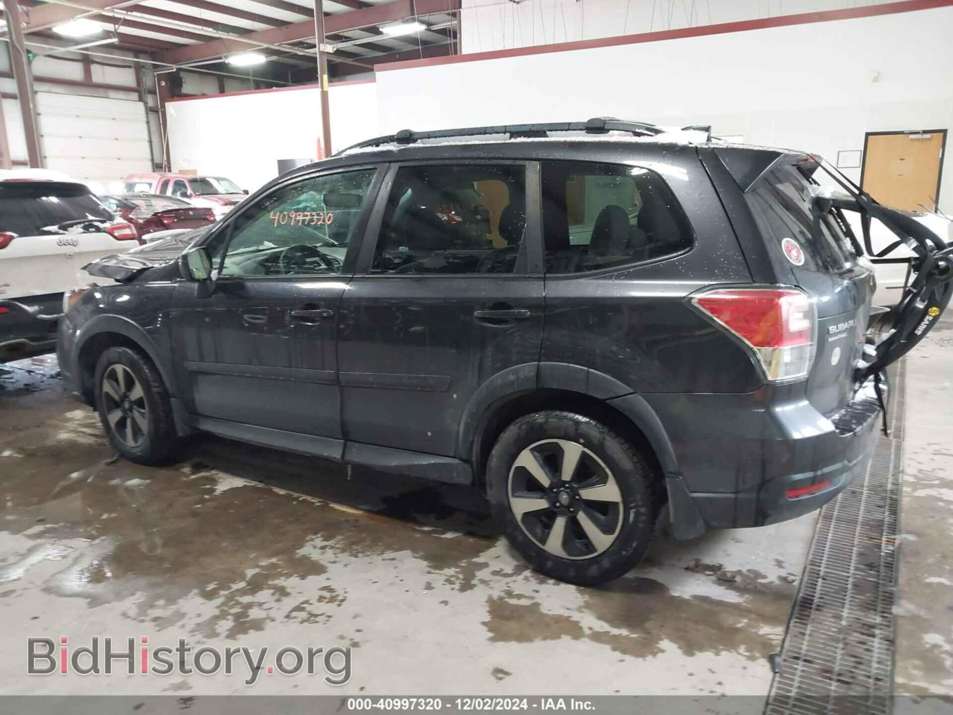 2017 SUBARU FORESTER - VIN: JF2SJAEC9HH596402 - Фото 3