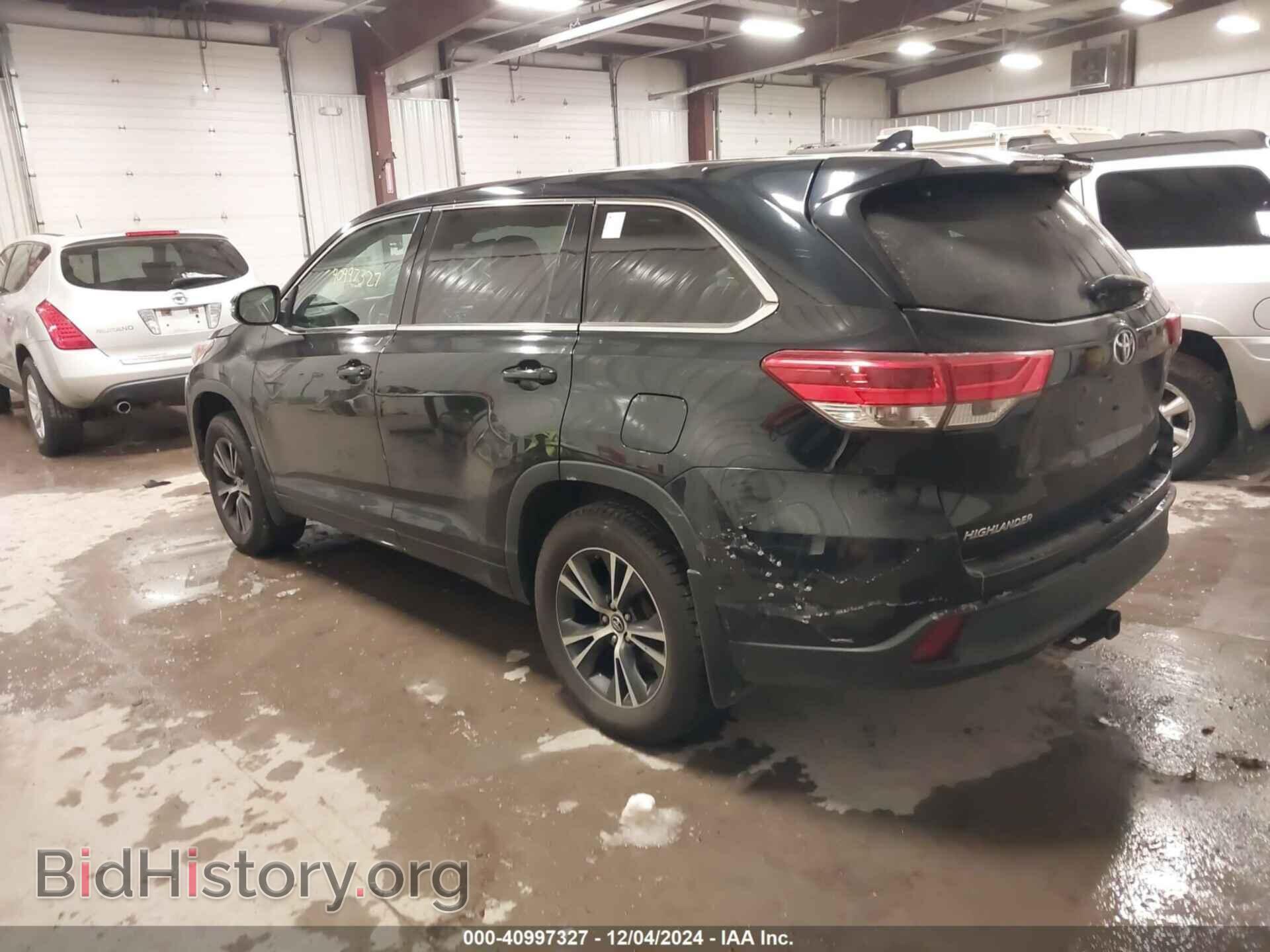 2018 TOYOTA HIGHLANDER - VIN: 5TDBZRFH4JS497147 - Фото 3
