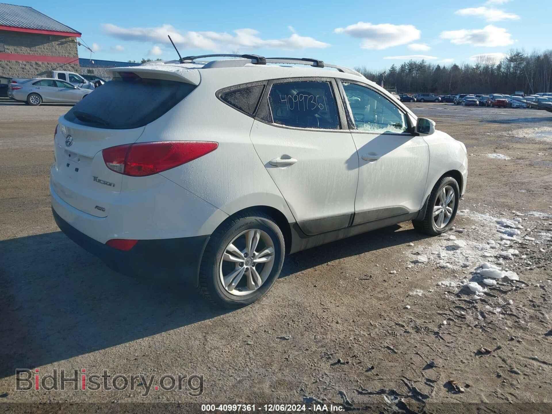 2012 HYUNDAI TUCSON - VIN: KM8JUCAC7CU421306 - Фото 4