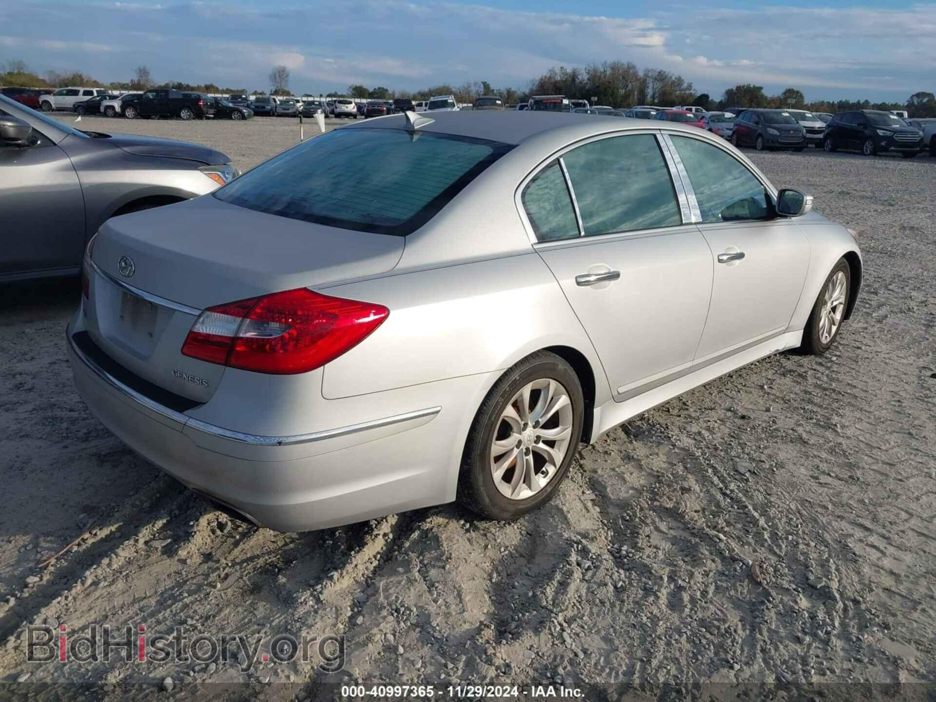 2013 HYUNDAI GENESIS - VIN: KMHGC4DD0DU220209 - Фото 4
