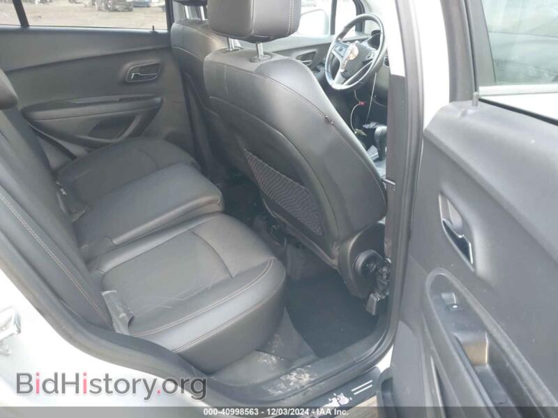 2019 Chevrolet TRAX (VIN 3GNCJPSB3KL287459) — photo 8 of 16