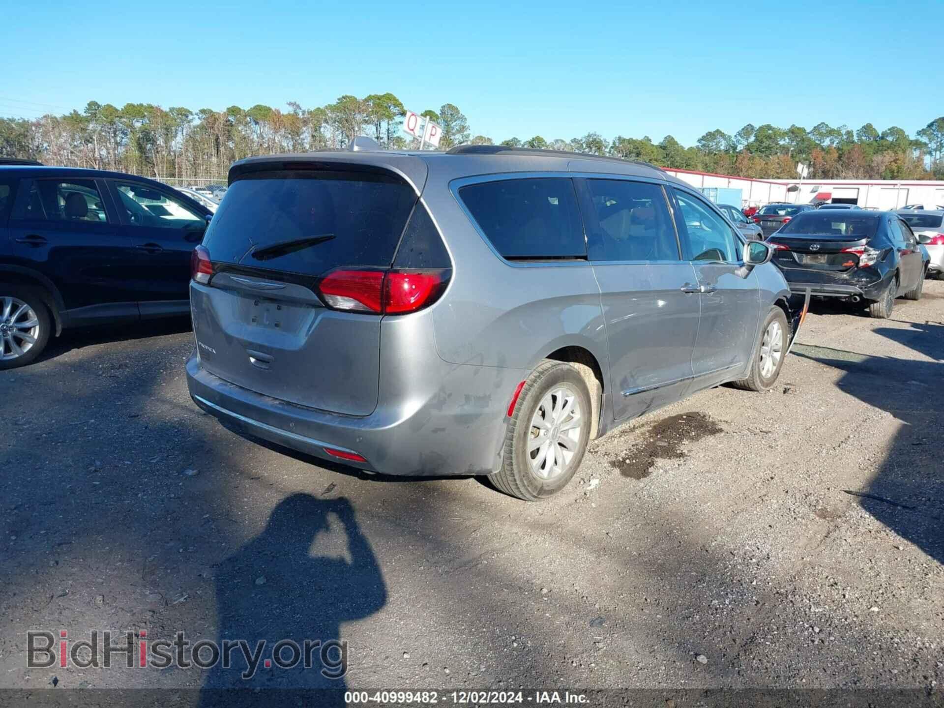 2017 CHRYSLER PACIFICA - VIN: 2C4RC1BG1HR503990 - Фото 4