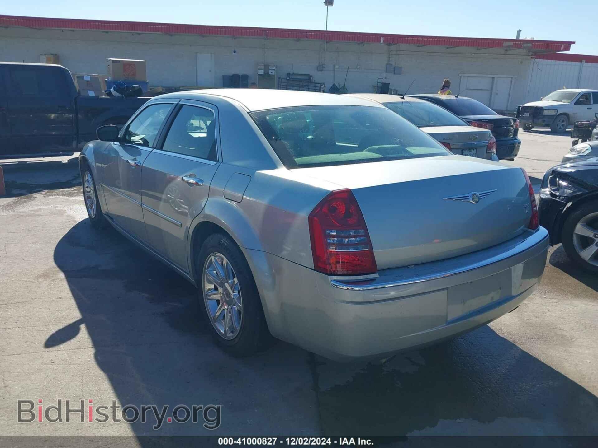 2006 CHRYSLER 300C - VIN: 2C3KA63H26H271807 - Фото 3
