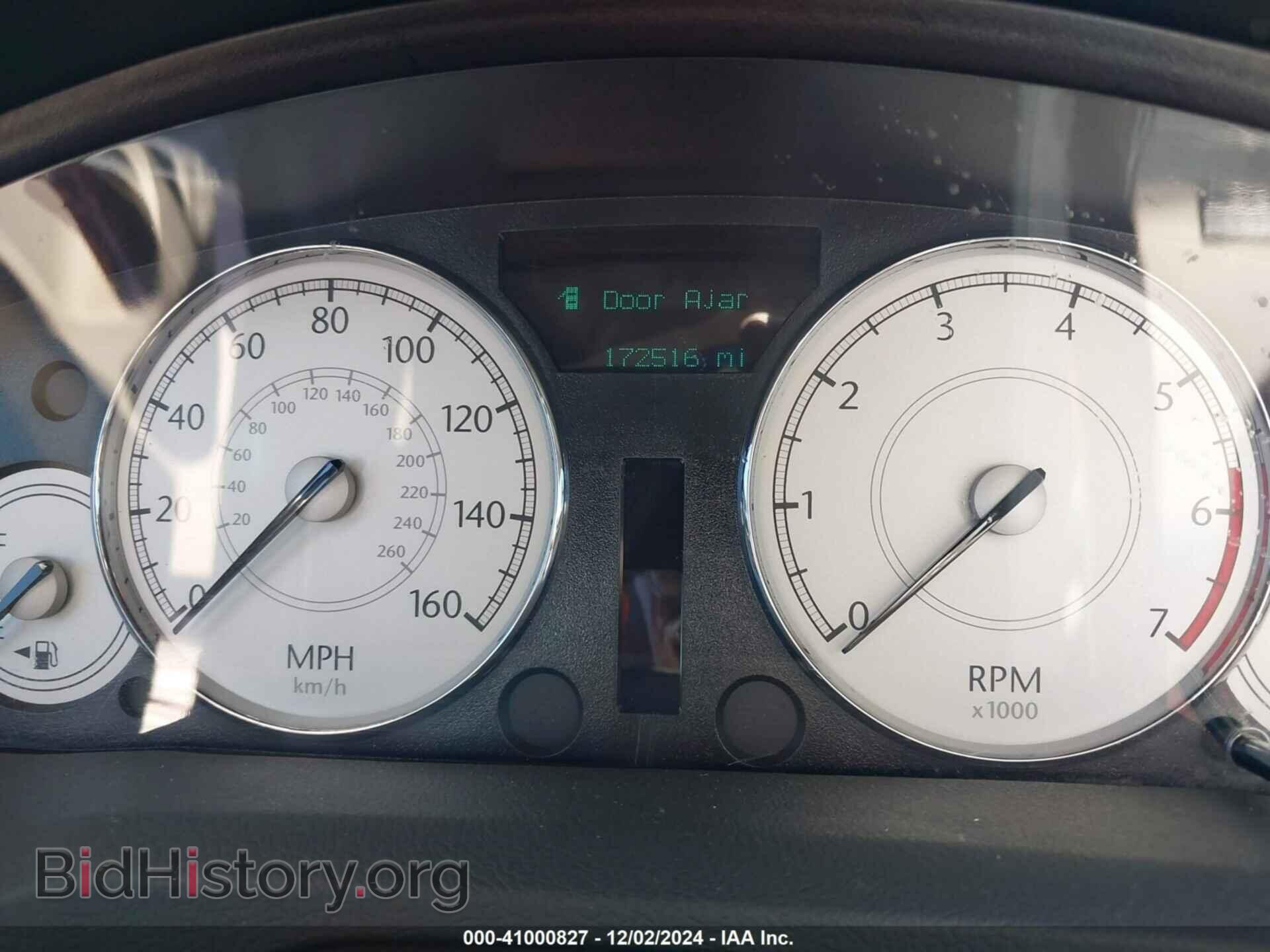 2006 CHRYSLER 300C - VIN: 2C3KA63H26H271807 - Фото 7