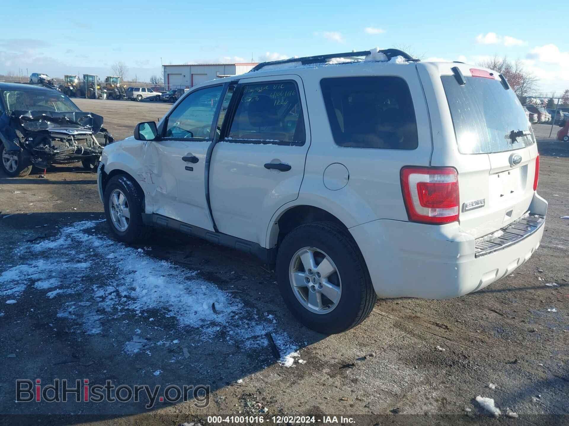 2010 FORD ESCAPE - VIN: 1FMCU0D70AKC88676 - Фото 3