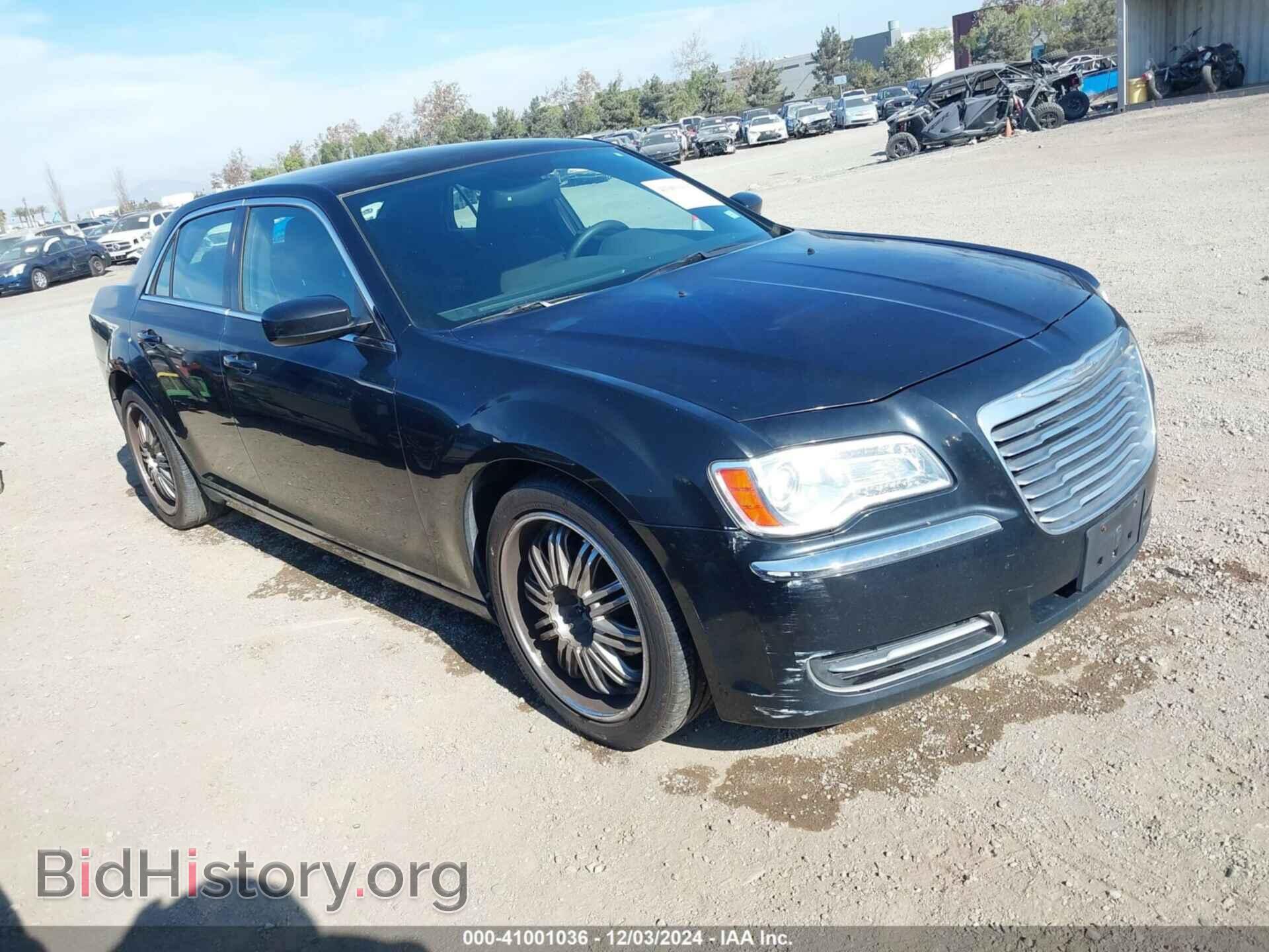 Фотография 2C3CCAAGXCH137098 - CHRYSLER 300 2012