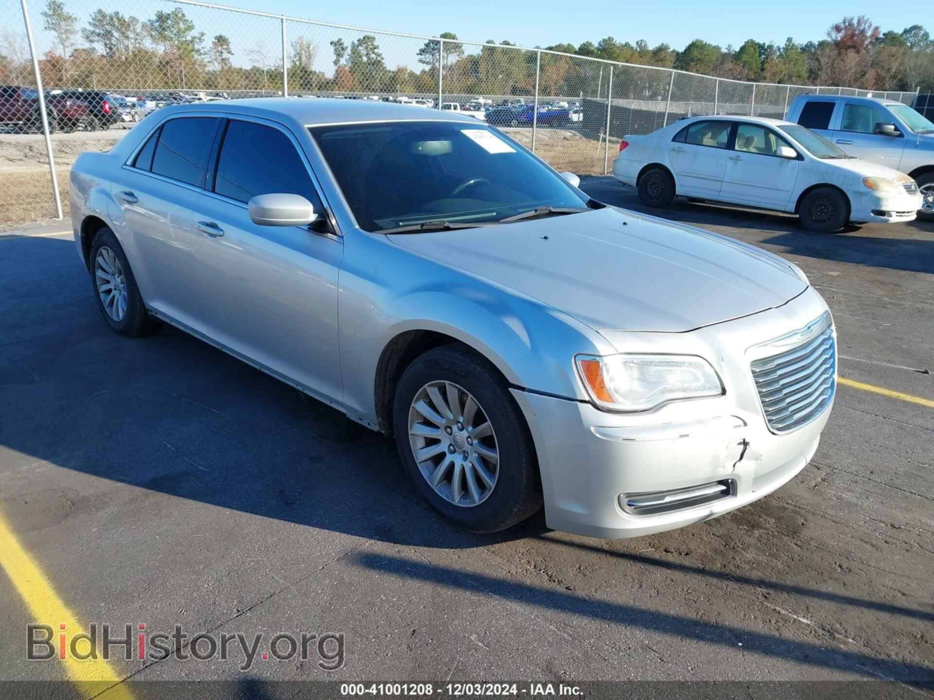 Фотография 2C3CCAAGXCH132953 - CHRYSLER 300 2012