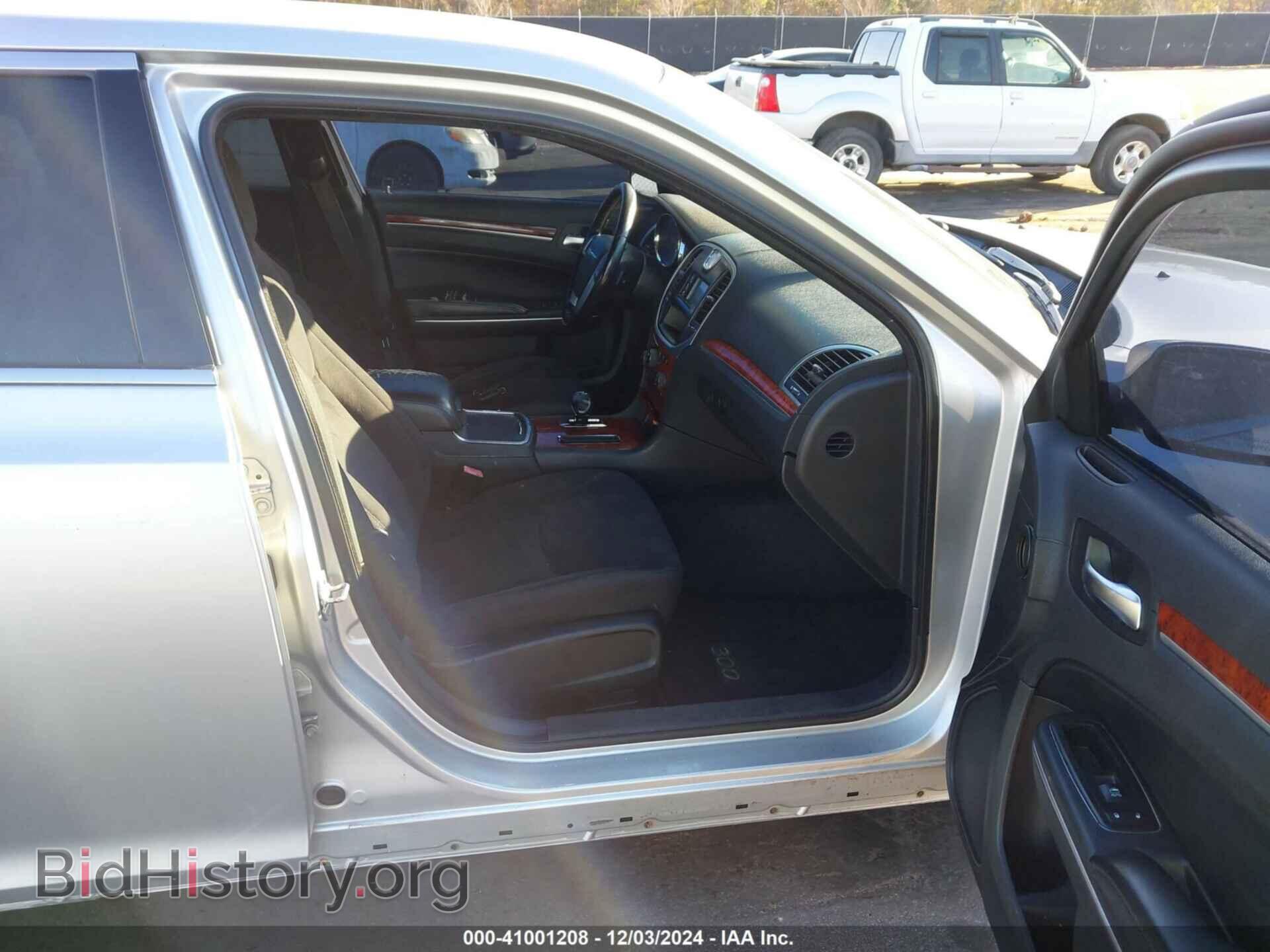 2012 CHRYSLER 300 - VIN: 2C3CCAAGXCH132953 - Фото 5