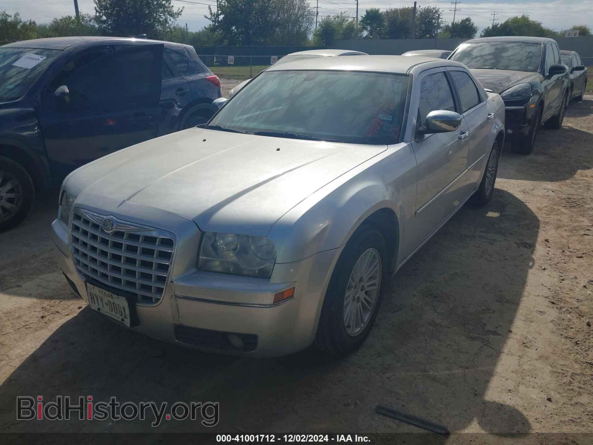 2010 CHRYSLER 300 - VIN: 2C3CA4CD4AH209694 - Фото 2