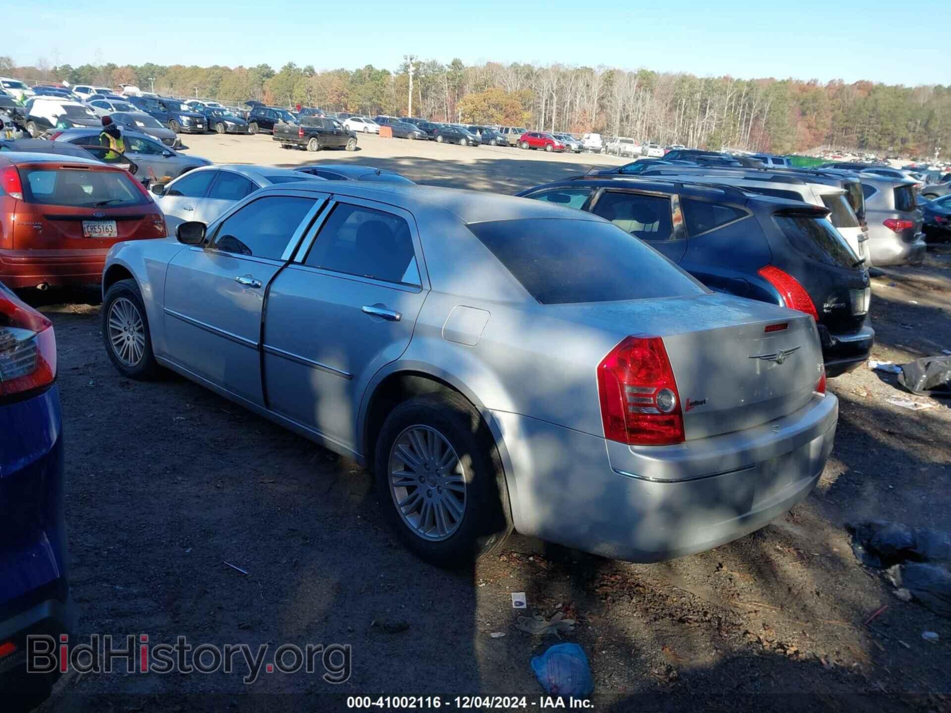 2010 CHRYSLER 300 - VIN: 2C3CA4CD4AH329687 - Фото 3