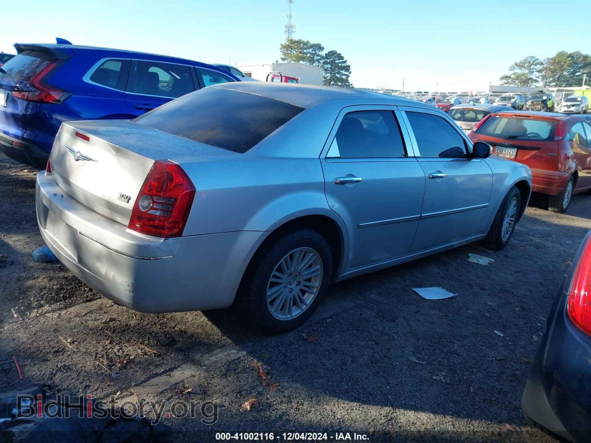 2010 CHRYSLER 300 - VIN: 2C3CA4CD4AH329687 - Фото 4