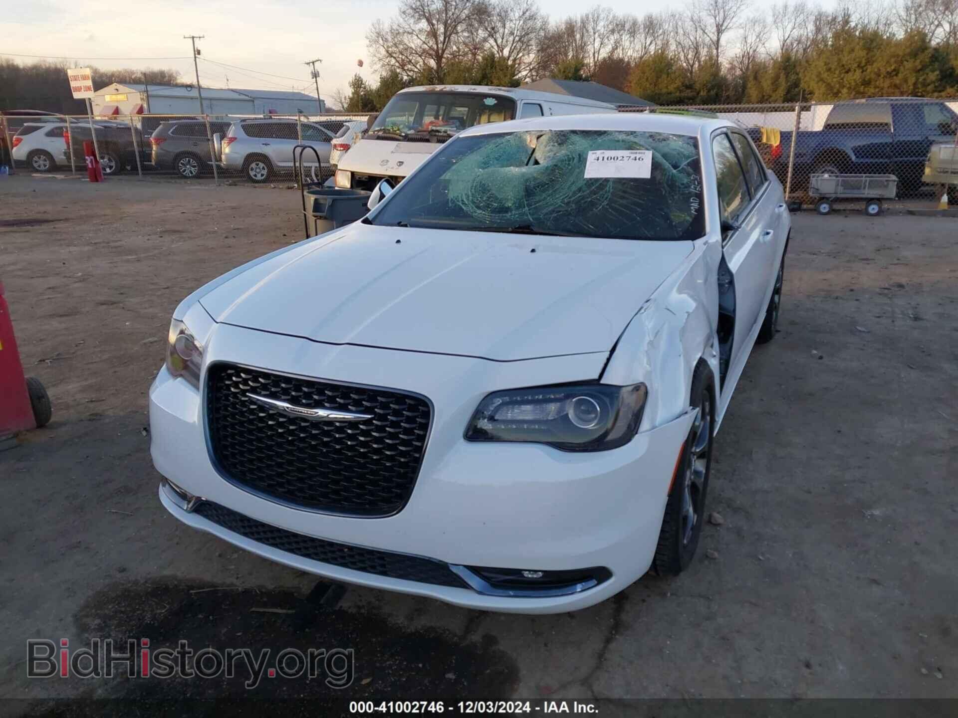 2017 CHRYSLER 300 - VIN: 2C3CCAGG2HH507054 - Фото 2