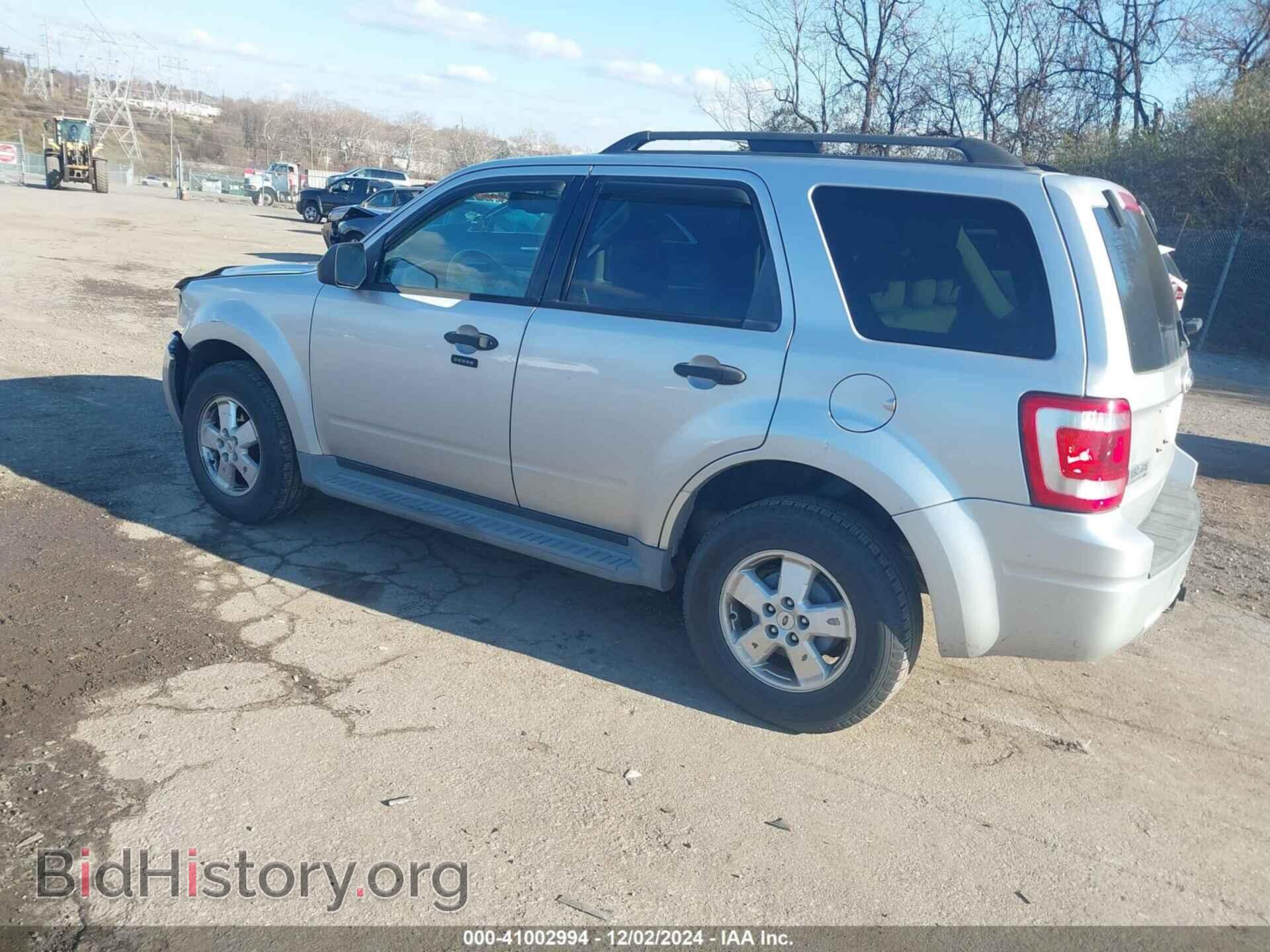 2011 FORD ESCAPE - VIN: 1FMCU0DG9BKA36331 - Фото 3