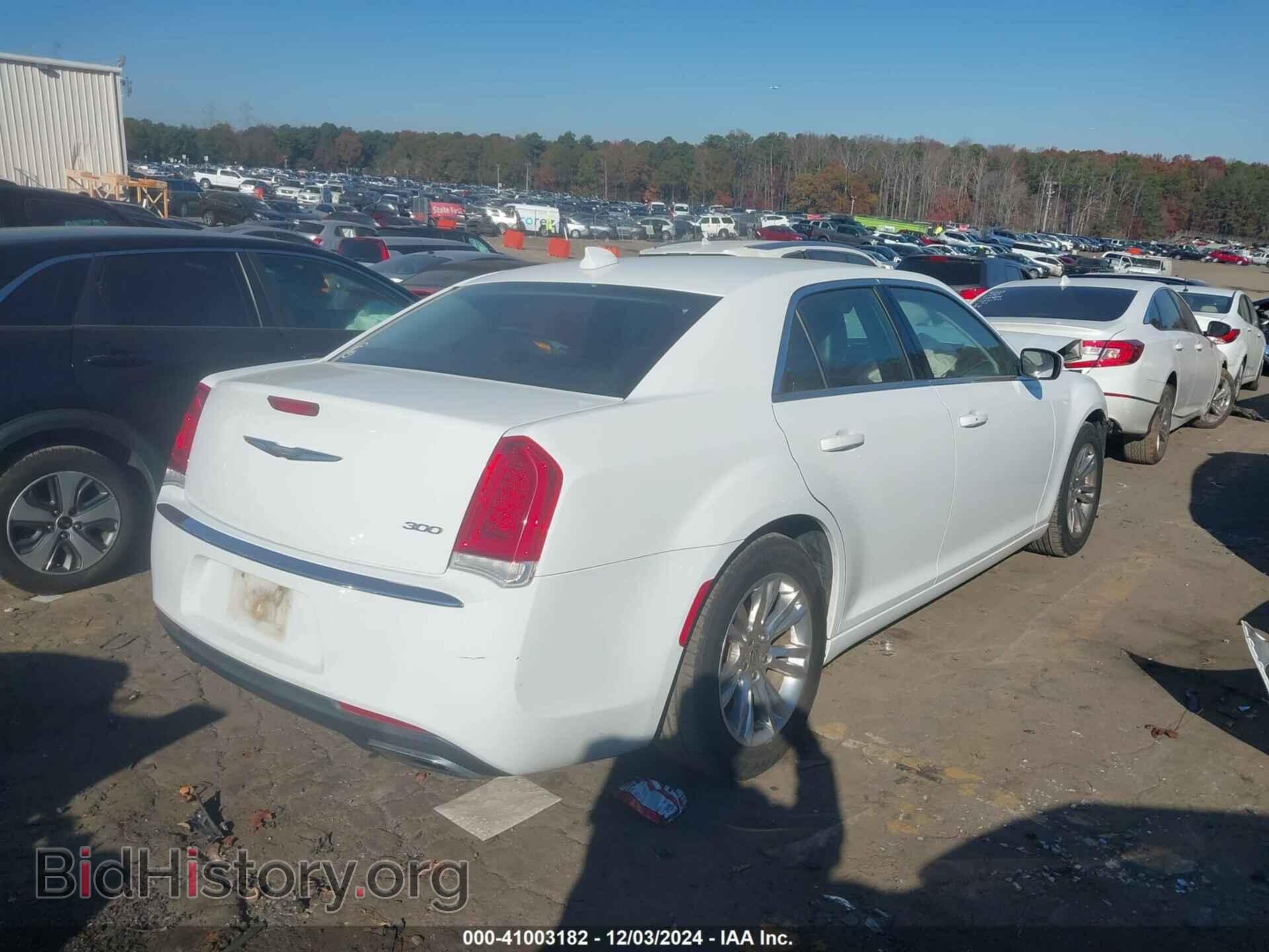 2016 CHRYSLER 300 - VIN: 2C3CCAAG0GH306339 - Фото 4