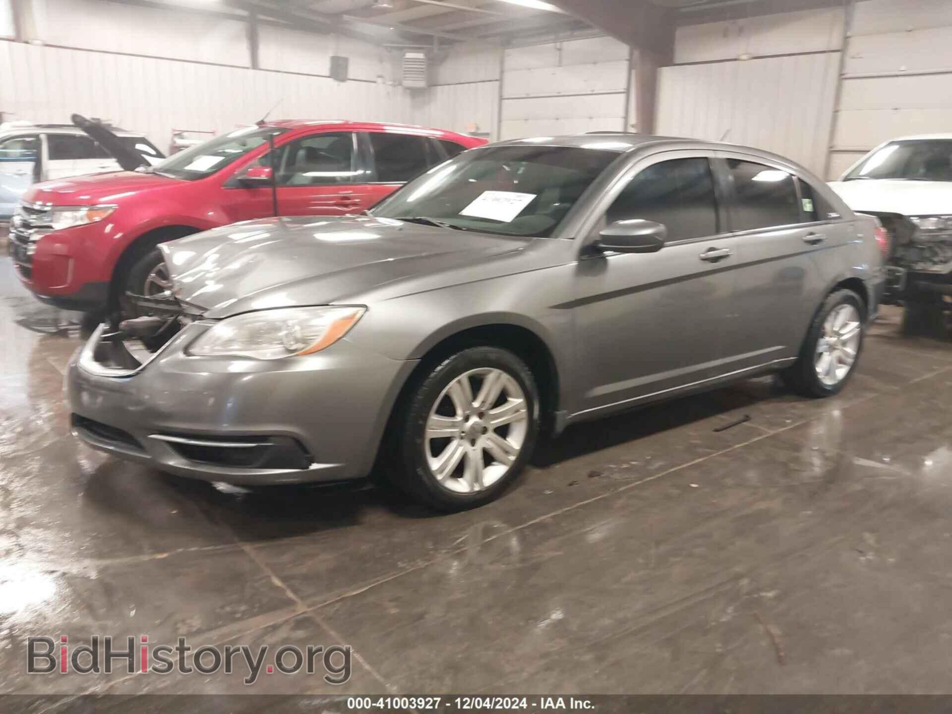 2013 CHRYSLER 200 - VIN: 1C3CCBBB6DN694933 - Фото 2