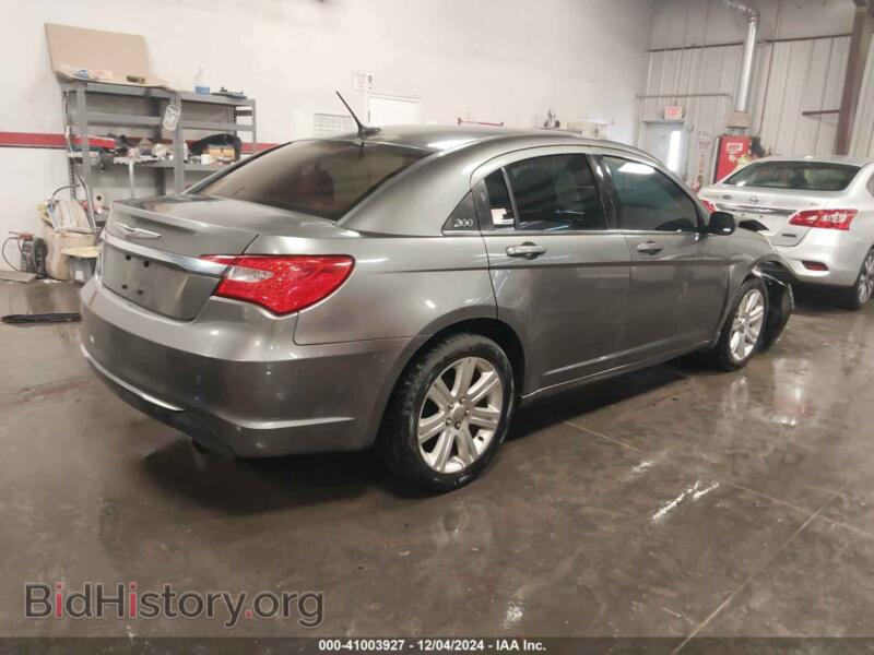 2013 Chrysler 200 (VIN 1C3CCBBB6DN694933) — photo 4 of 17