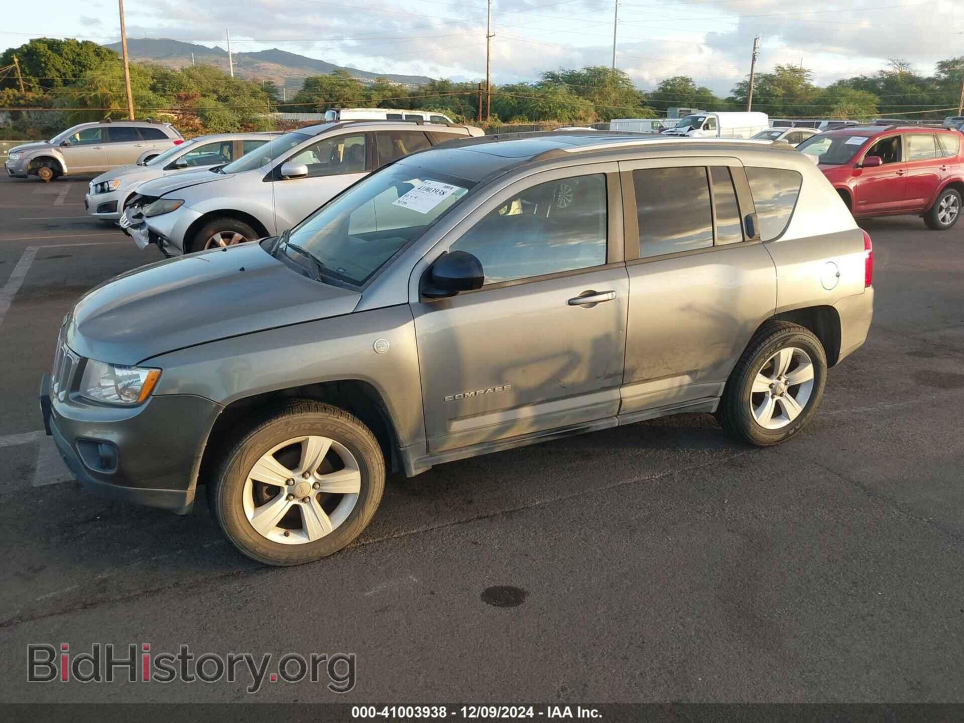 2011 JEEP COMPASS - VIN: 1J4NF5FB3BD280321 - Фото 2