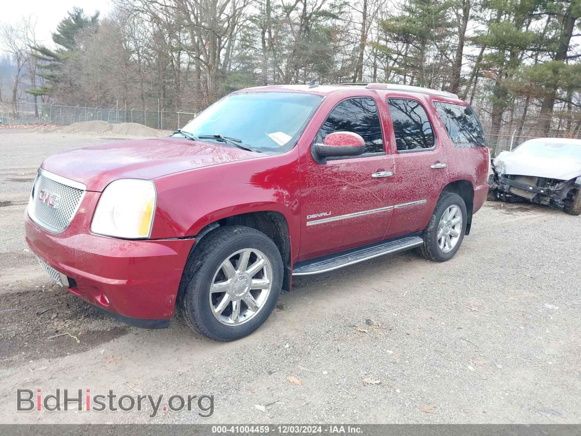 2011 GMC YUKON - VIN: 1GKS2EEF2BR245379 - Photo 2