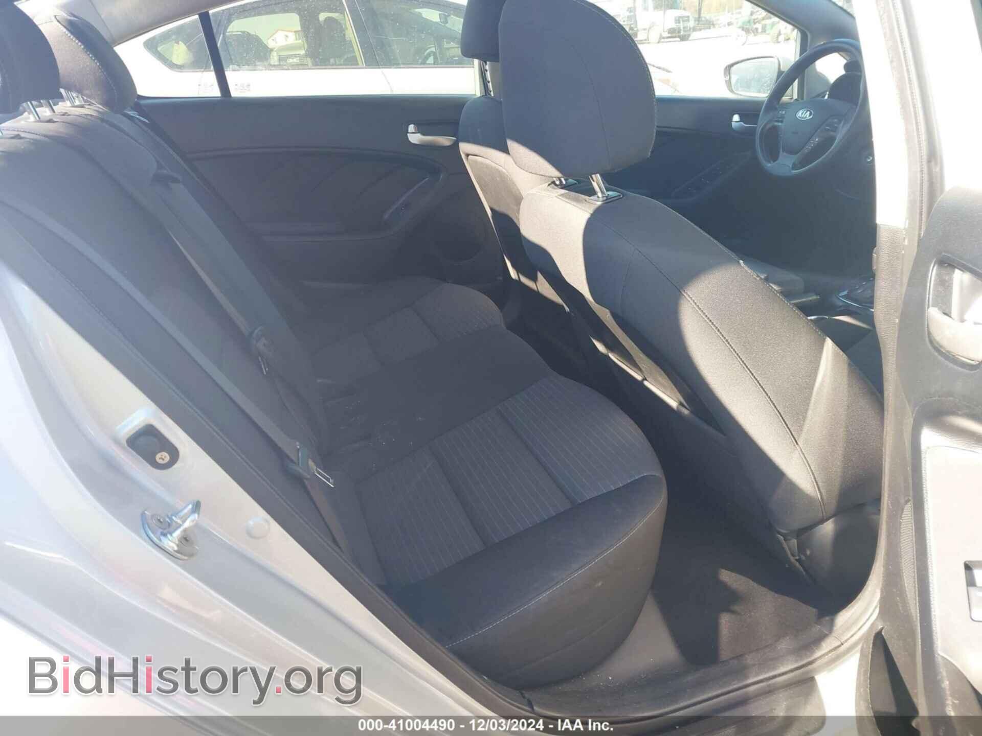 2017 KIA FORTE - VIN: 3KPFL4A75HE069208 - Фото 8