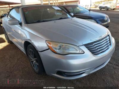 2012 Chrysler 200 Touring, серебристый — VIN 1C3BCBEG5CN276087, IAAI