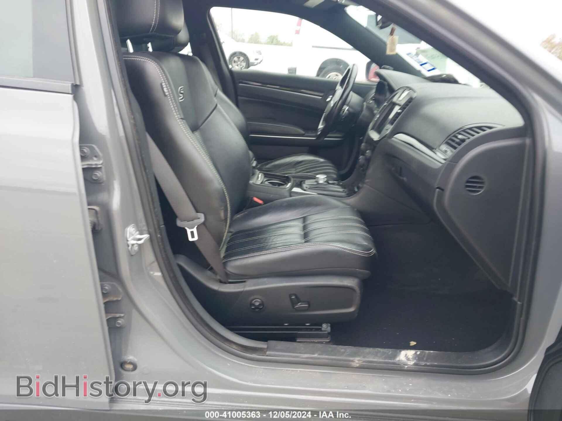 2019 CHRYSLER 300 - VIN: 2C3CCABG1KH559516 - Фото 5