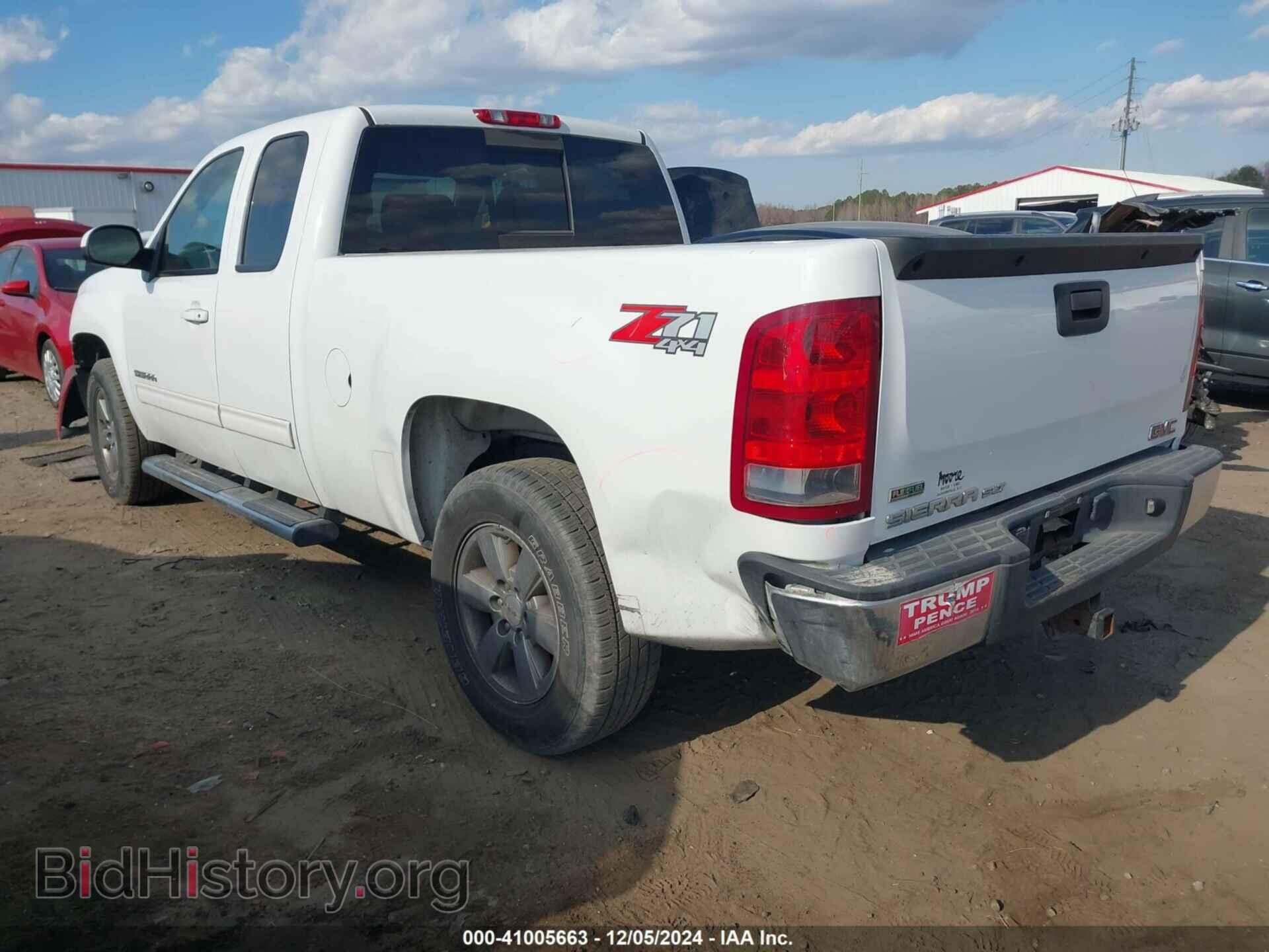 2011 GMC SIERRA 1500 - VIN: 1GTR2WE38BZ119503 - Фото 3
