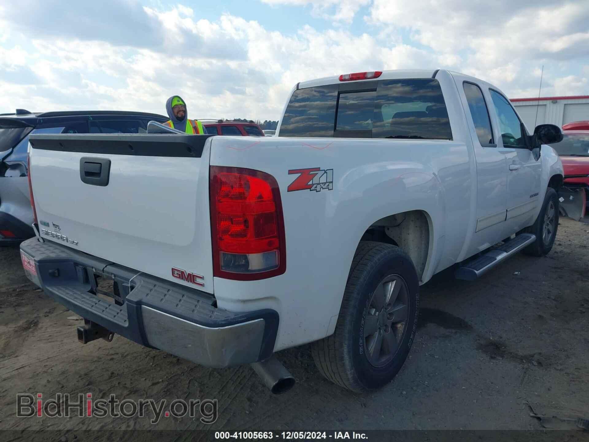 2011 GMC SIERRA 1500 - VIN: 1GTR2WE38BZ119503 - Фото 4
