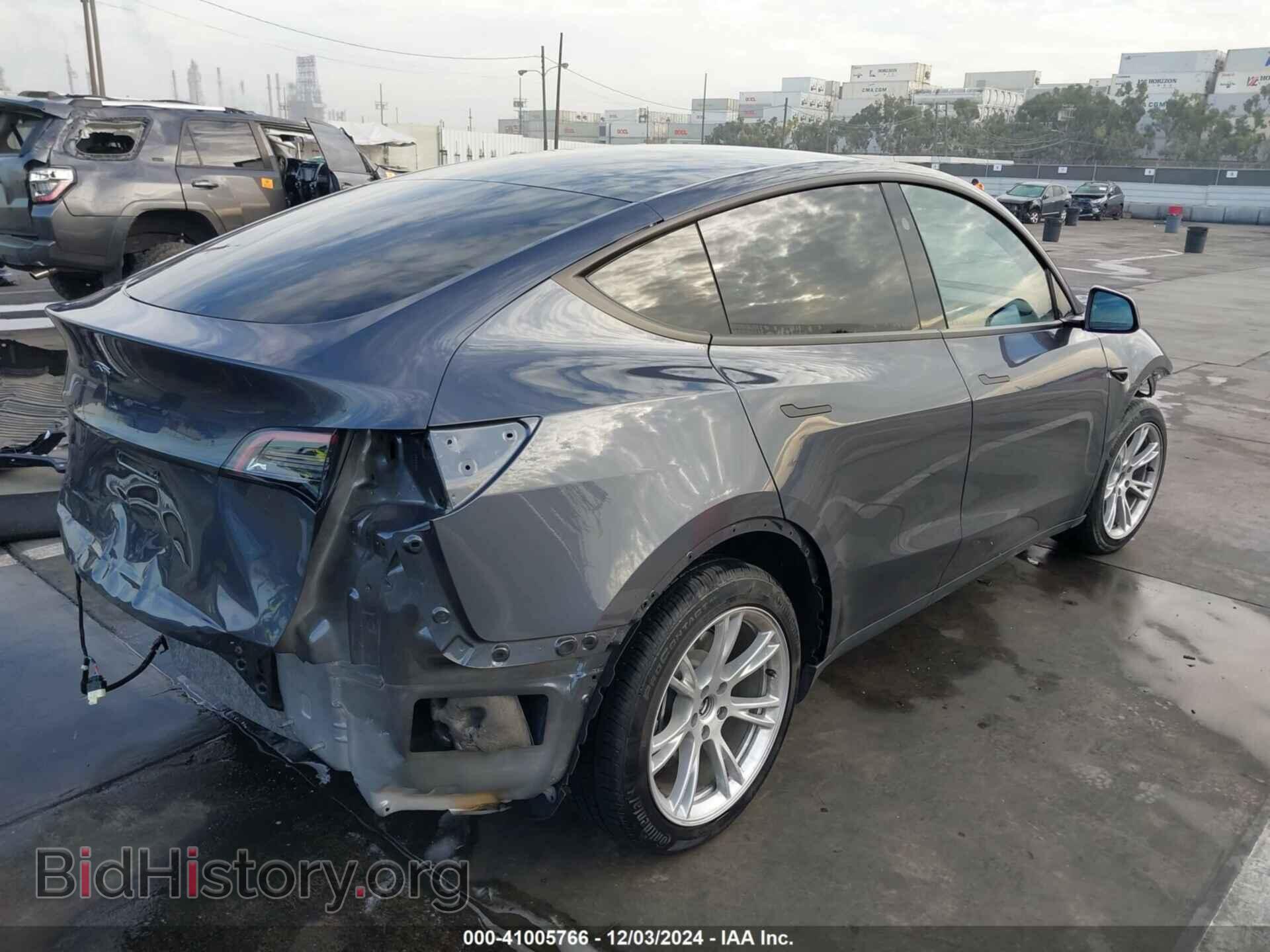 2023 TESLA MODEL Y - VIN: 7SAYGDED1PF940906 - Фото 4