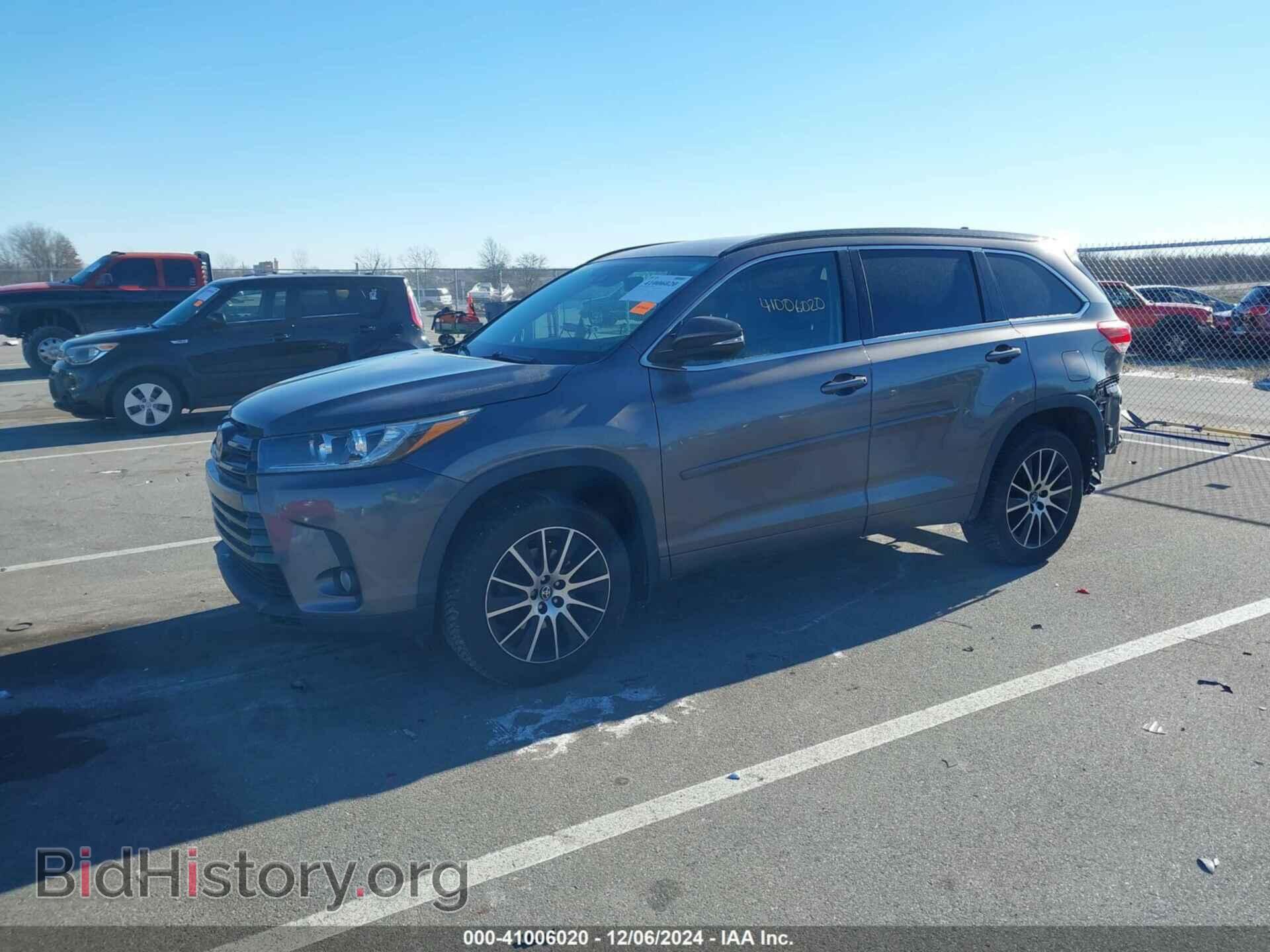 2018 TOYOTA HIGHLANDER - VIN: 5TDJZRFH5JS815868 - Фото 2