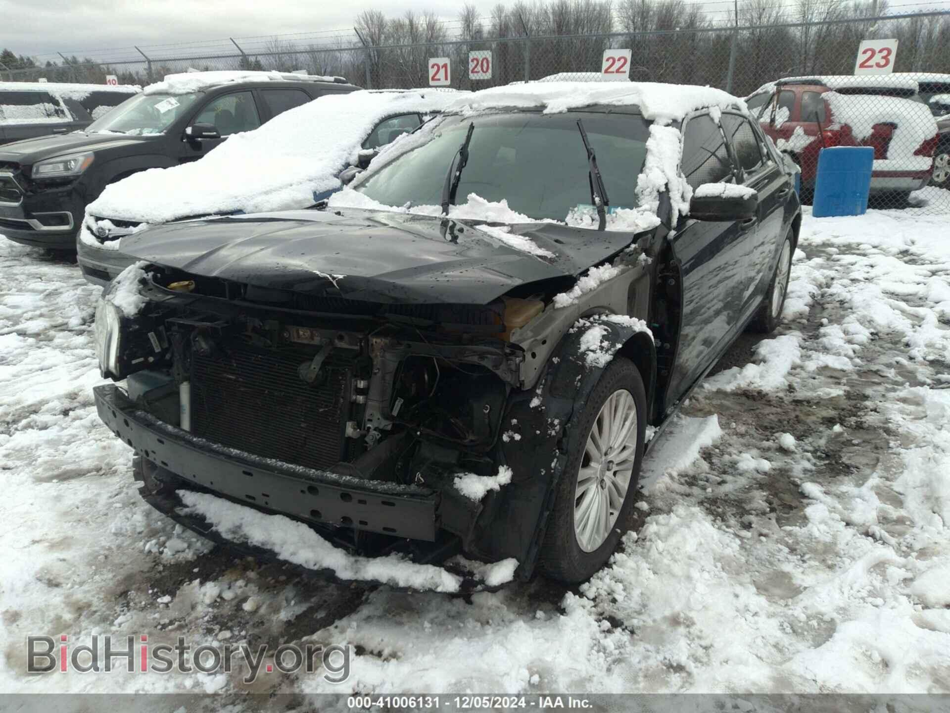 2014 CHRYSLER 300 - VIN: 2C3CCARG3EH381781 - Фото 2