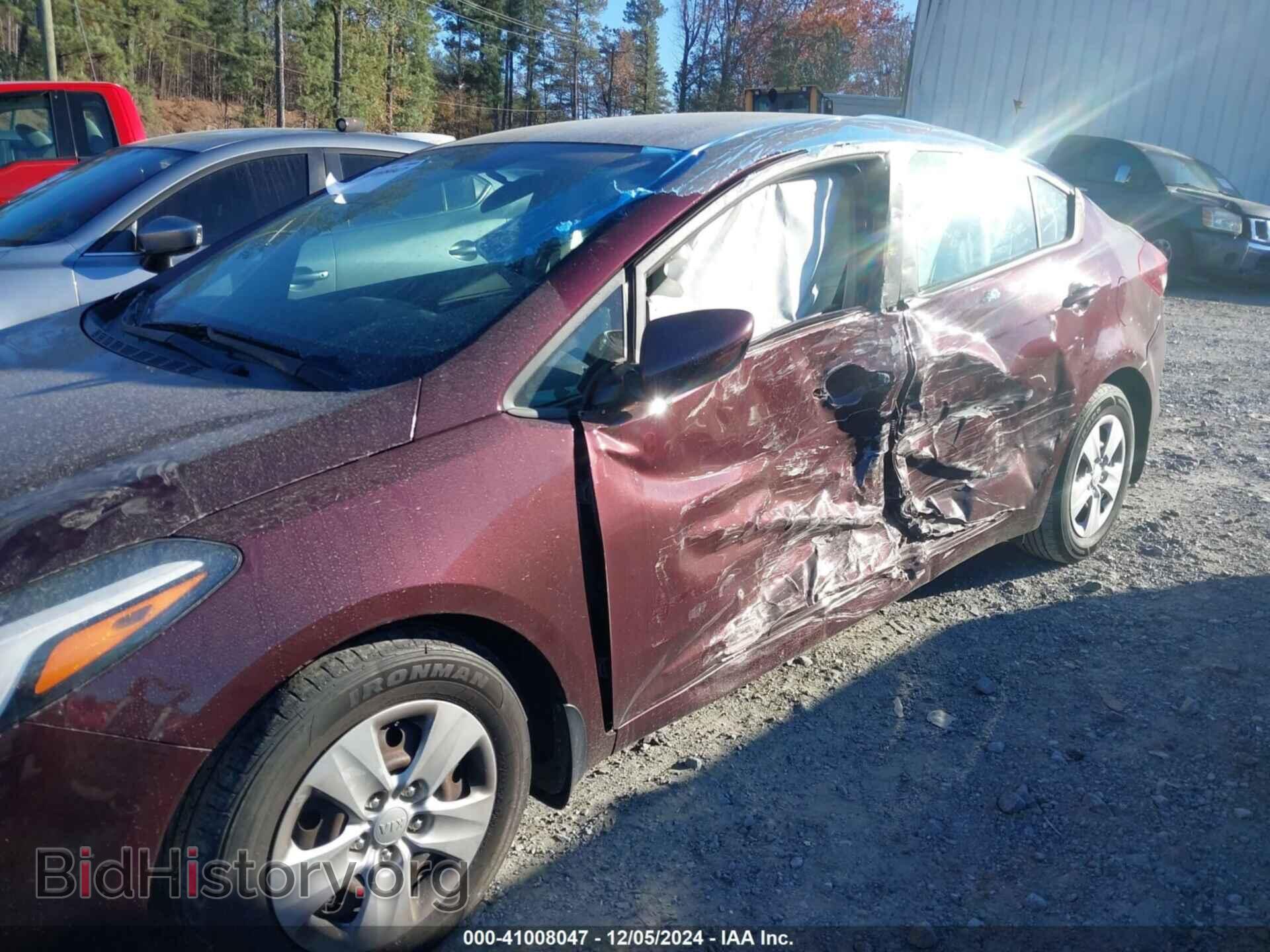 2017 KIA FORTE - VIN: 3KPFK4A72HE093677 - Фото 6
