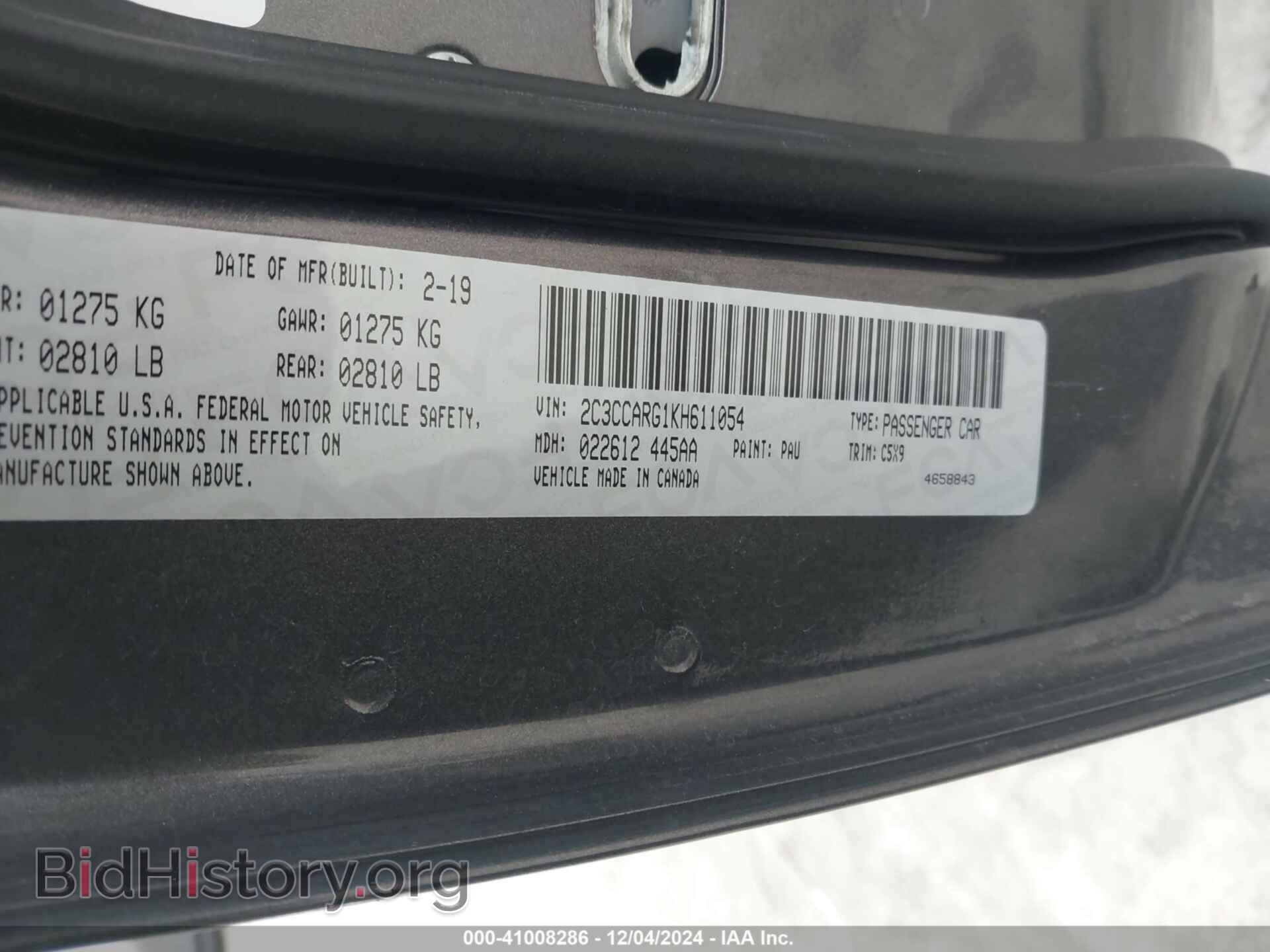 2019 CHRYSLER 300 - VIN: 2C3CCARG1KH611054 - Фото 9