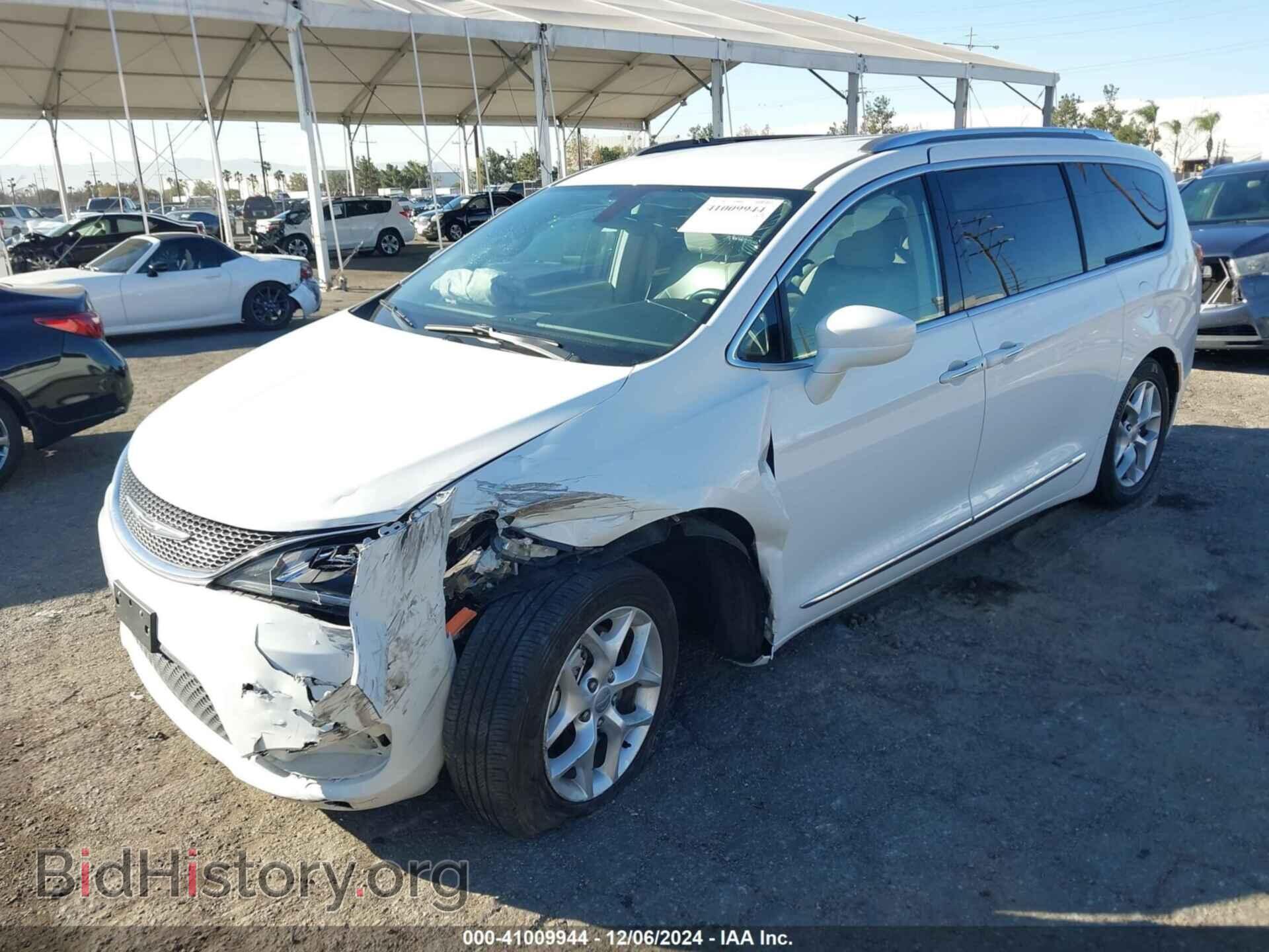 2018 CHRYSLER PACIFICA - VIN: 2C4RC1BG7JR130640 - Фото 2