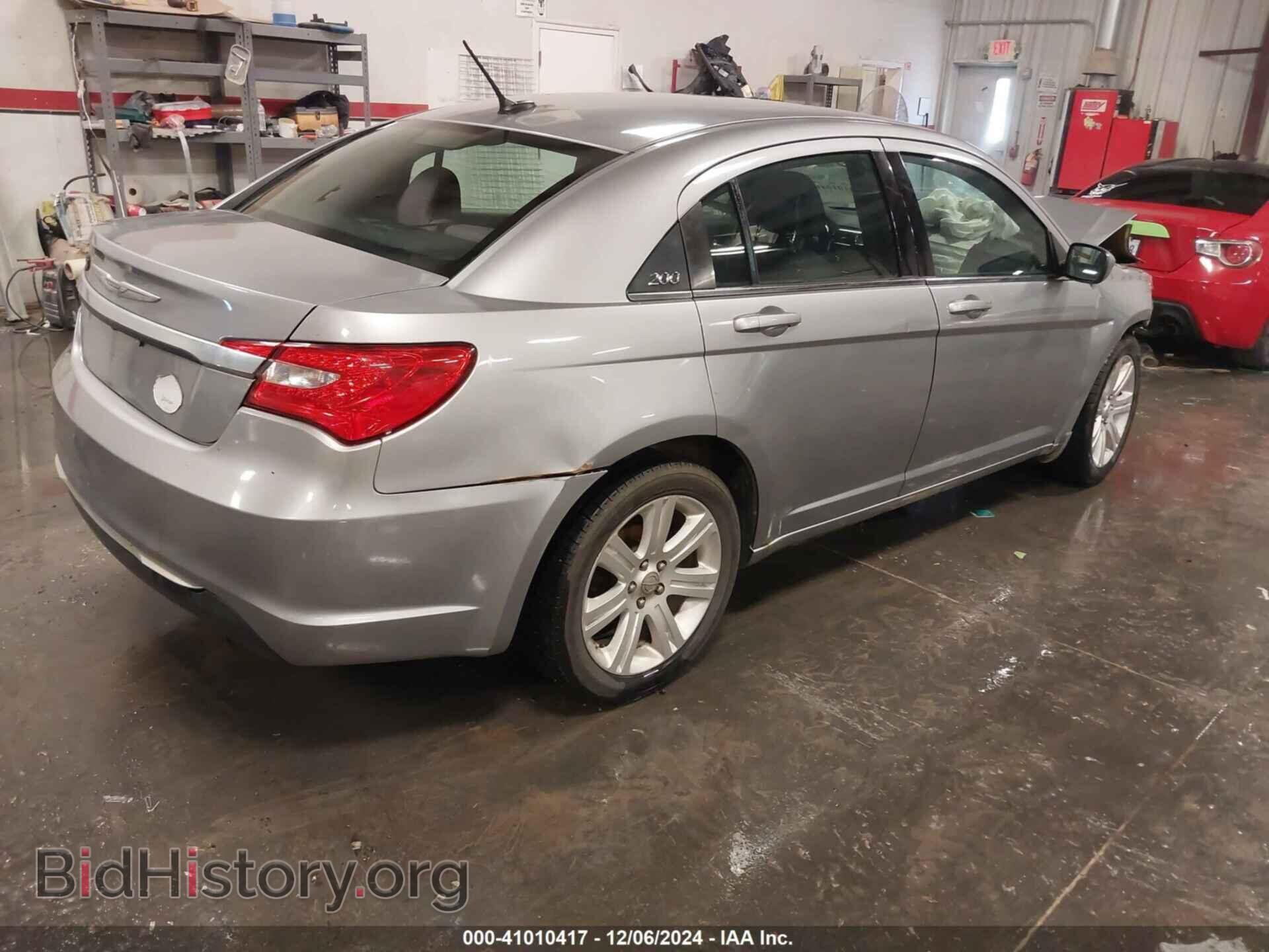 2013 CHRYSLER 200 - VIN: 1C3CCBAB0DN685825 - Фото 4
