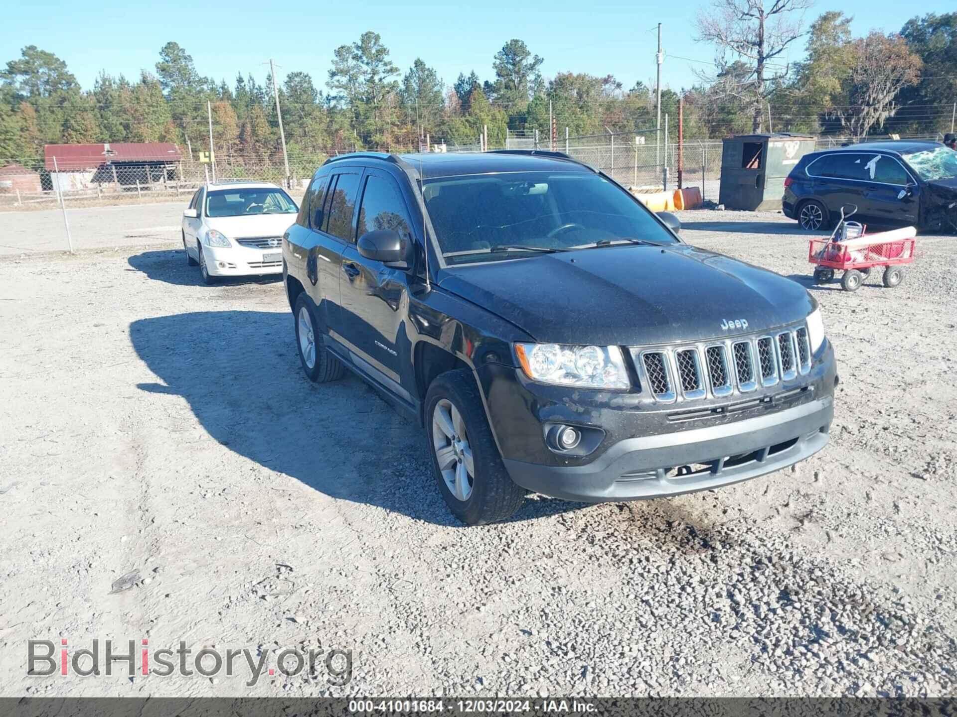 Photo 1J4NT1FB0BD138008 - JEEP COMPASS 2011