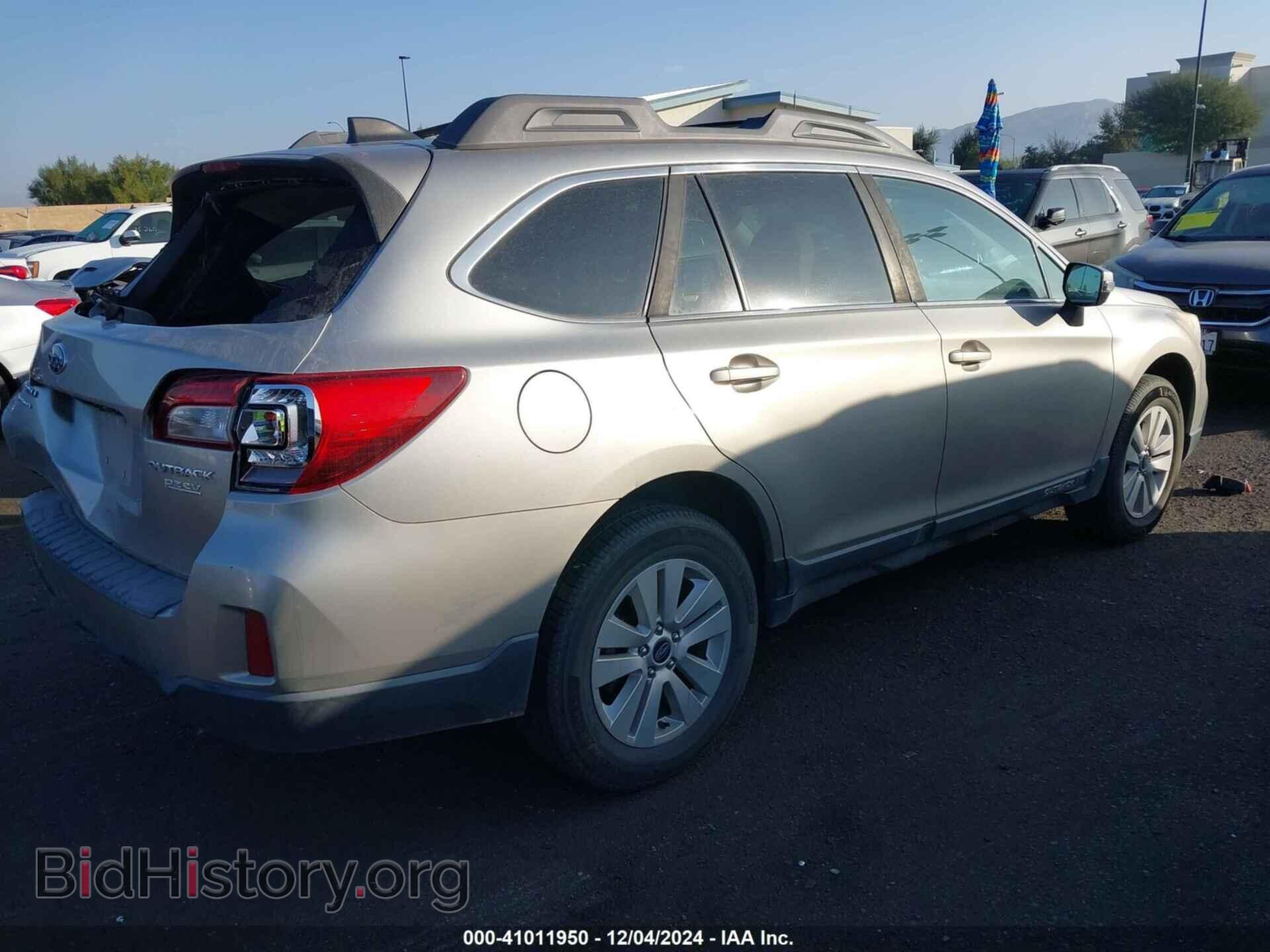 2017 SUBARU OUTBACK - VIN: 4S4BSAFCXH3383090 - Фото 4