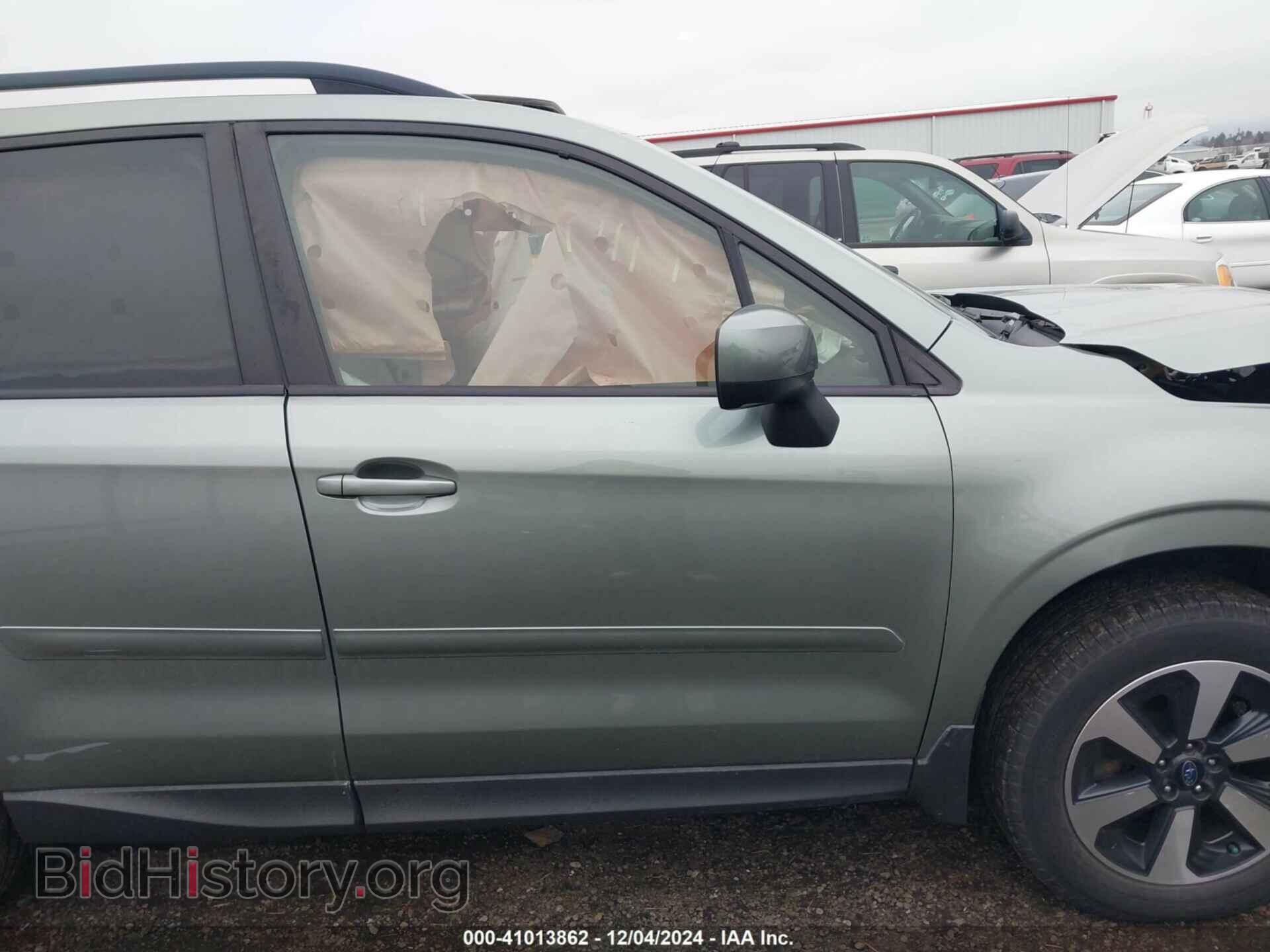 2017 SUBARU FORESTER - VIN: JF2SJAGC8HH808848 - Фото 13