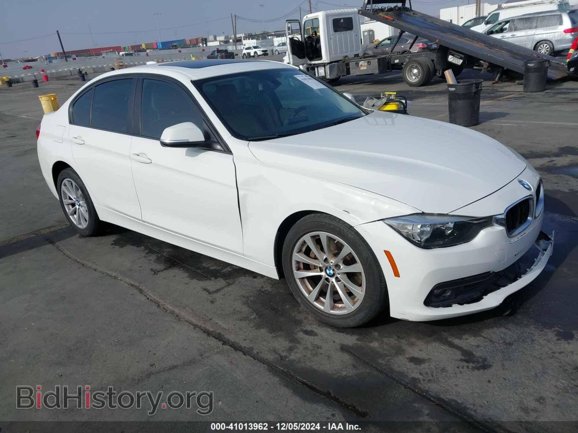 Photo WBA8E1G51GNU12479 - BMW 320I 2016