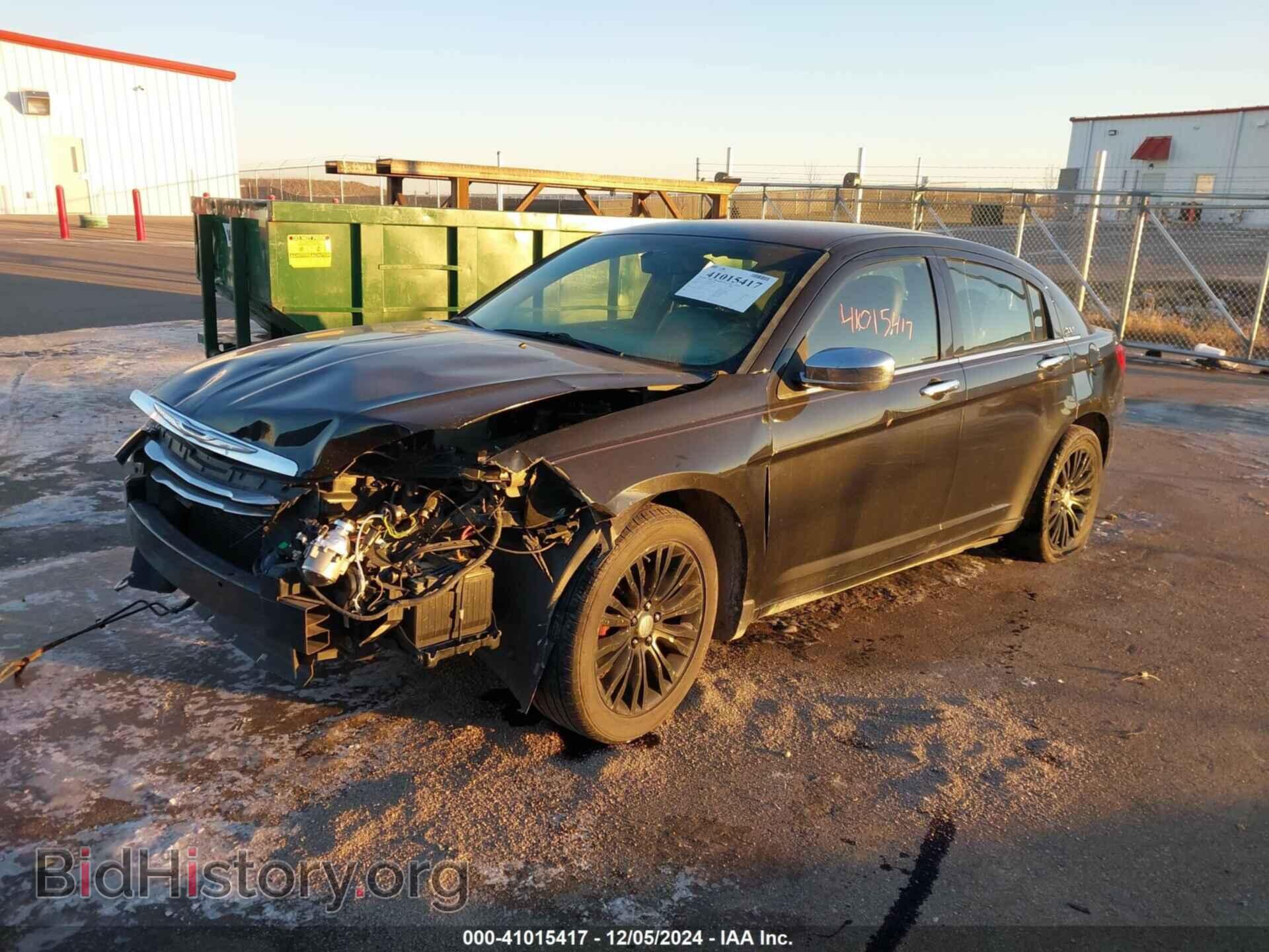 2011 CHRYSLER 200 - VIN: 1C3BC2FG6BN518009 - Фото 2