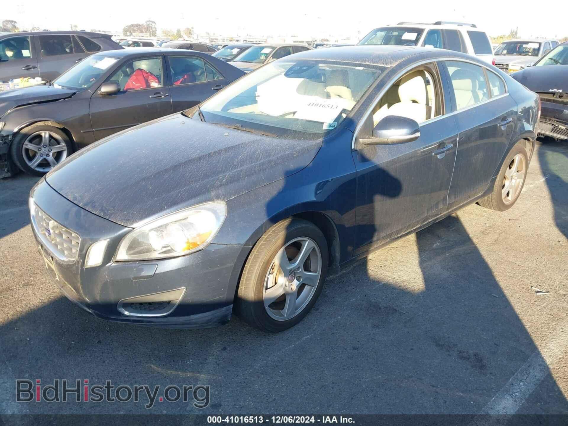 2012 VOLVO S60 - VIN: YV1622FSXC2146014 - Фото 2