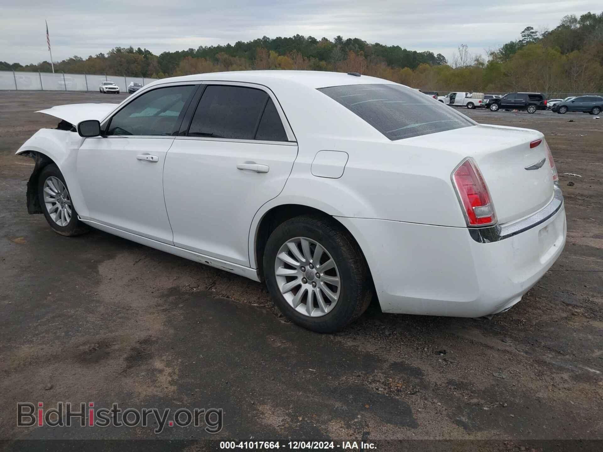 2014 CHRYSLER 300 - VIN: 2C3CCAAG0EH255342 - Фото 3