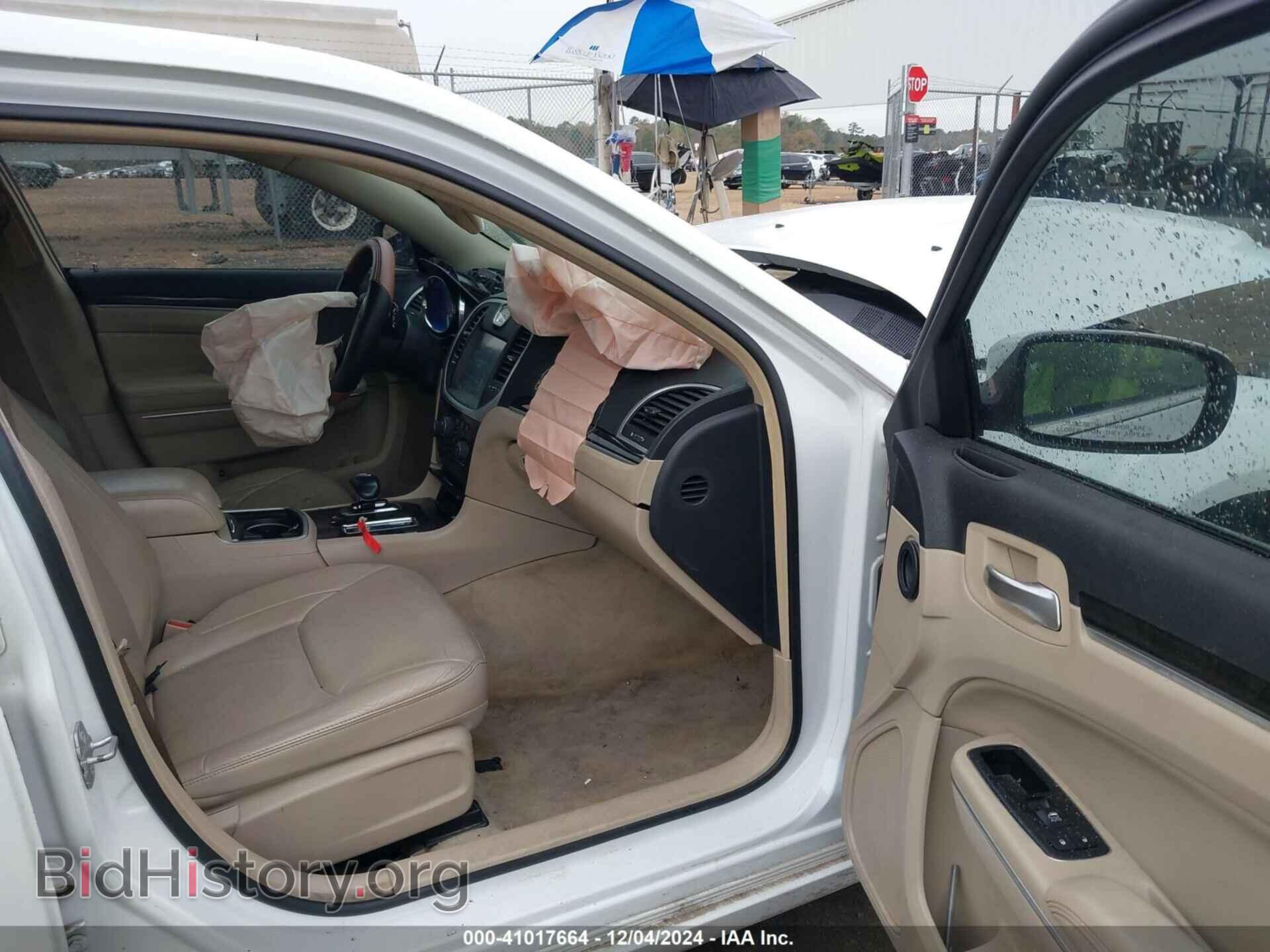 2014 CHRYSLER 300 - VIN: 2C3CCAAG0EH255342 - Фото 5