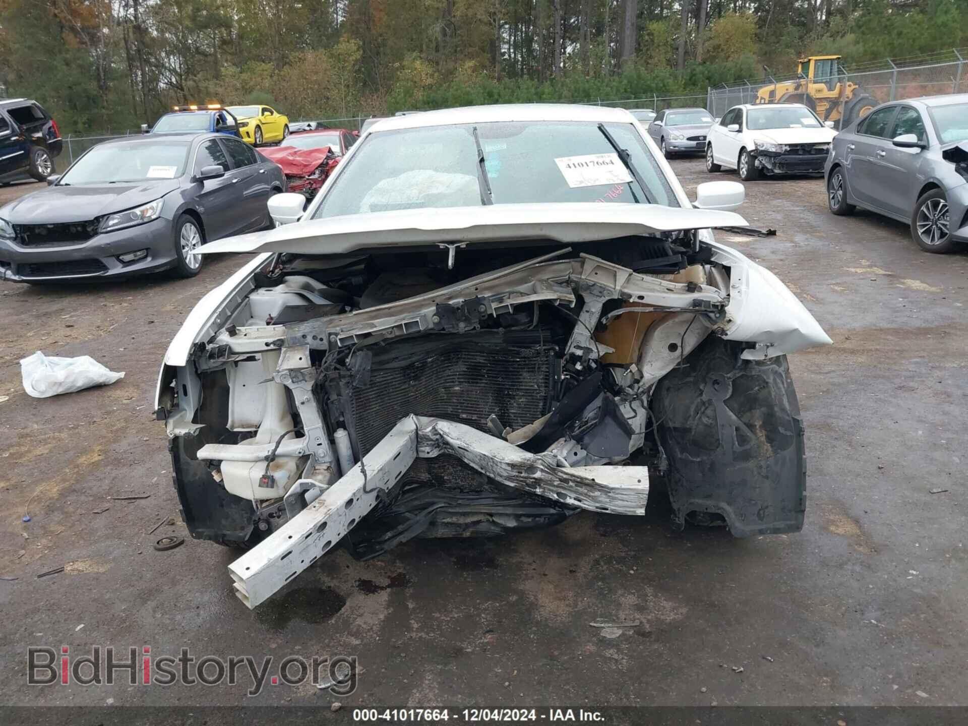 2014 CHRYSLER 300 - VIN: 2C3CCAAG0EH255342 - Фото 6